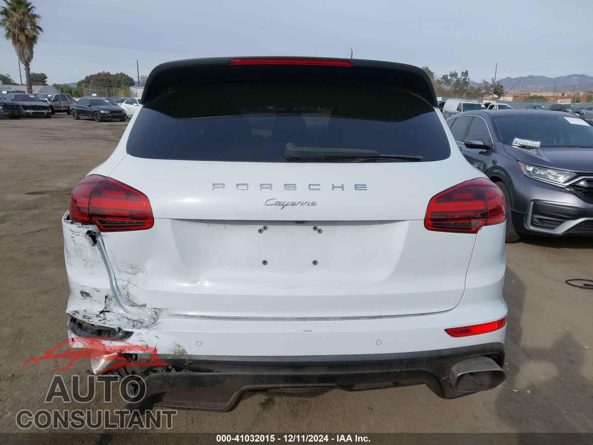 PORSCHE CAYENNE 2015 - WP1AF2A21FLA35831