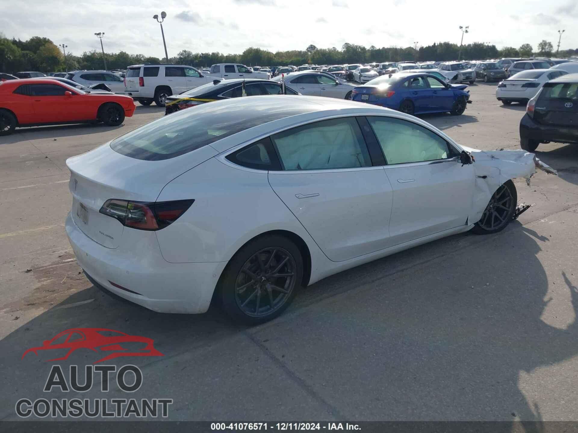 TESLA MODEL 3 2018 - 5YJ3E1EB0JF115523