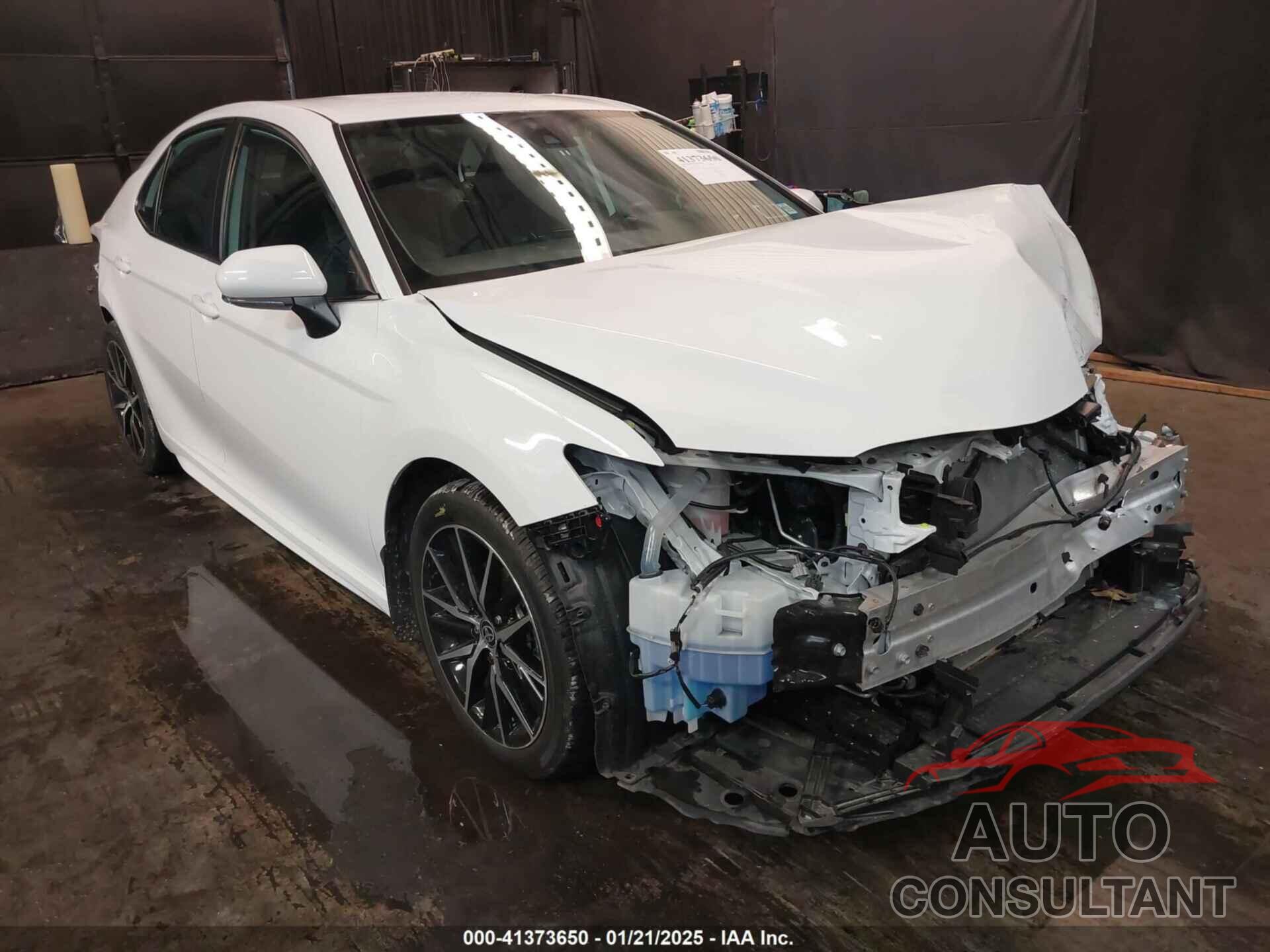 TOYOTA CAMRY 2023 - 4T1G11BK0PU106236