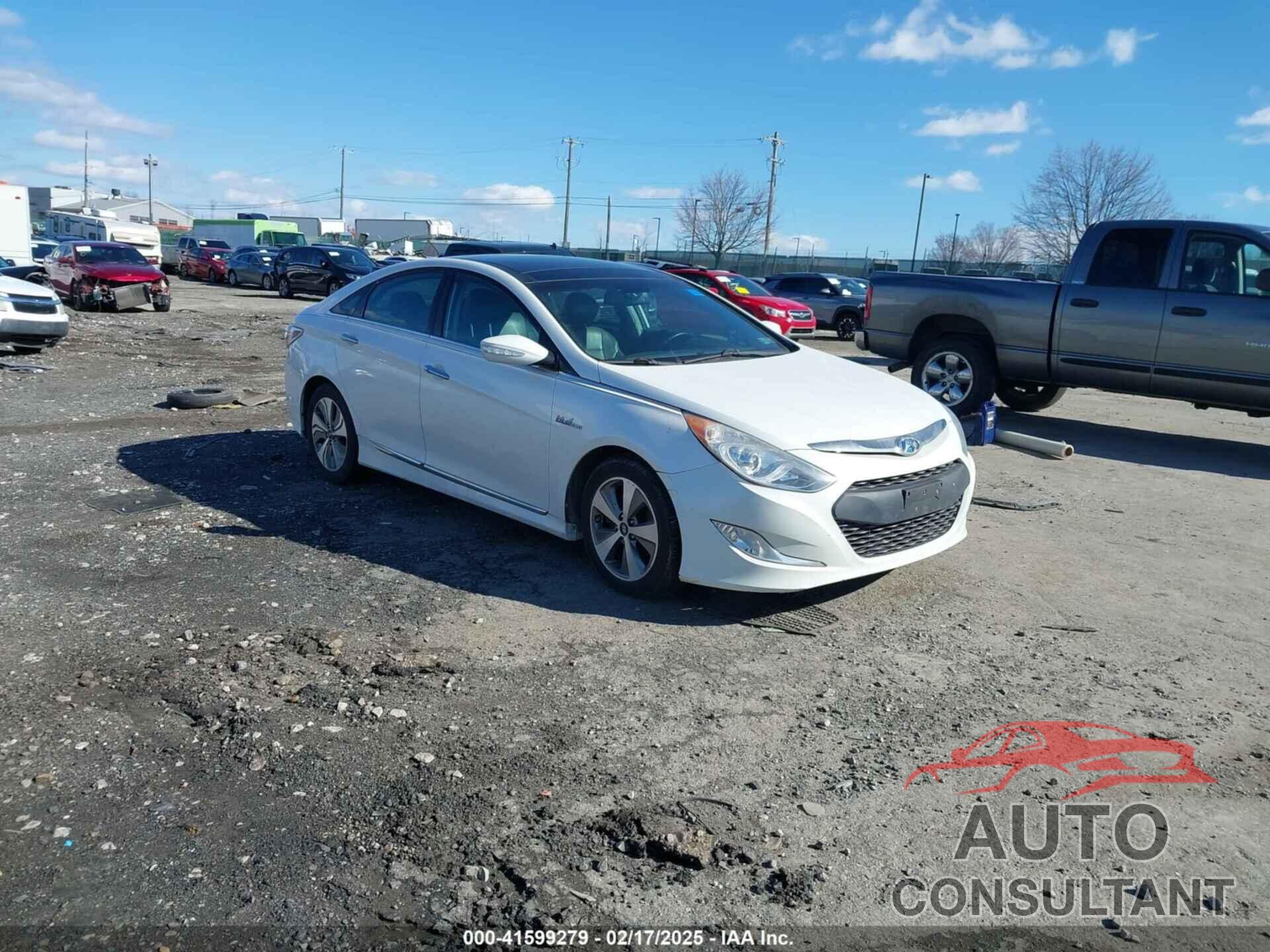 HYUNDAI SONATA HYBRID 2012 - KMHEC4A46CA040454