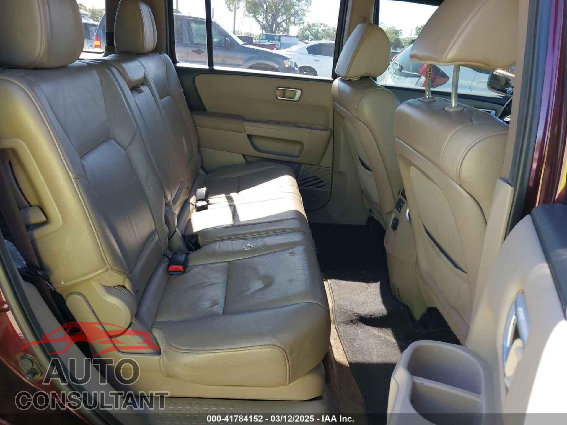 HONDA PILOT 2013 - 5FNYF3H52DB028070