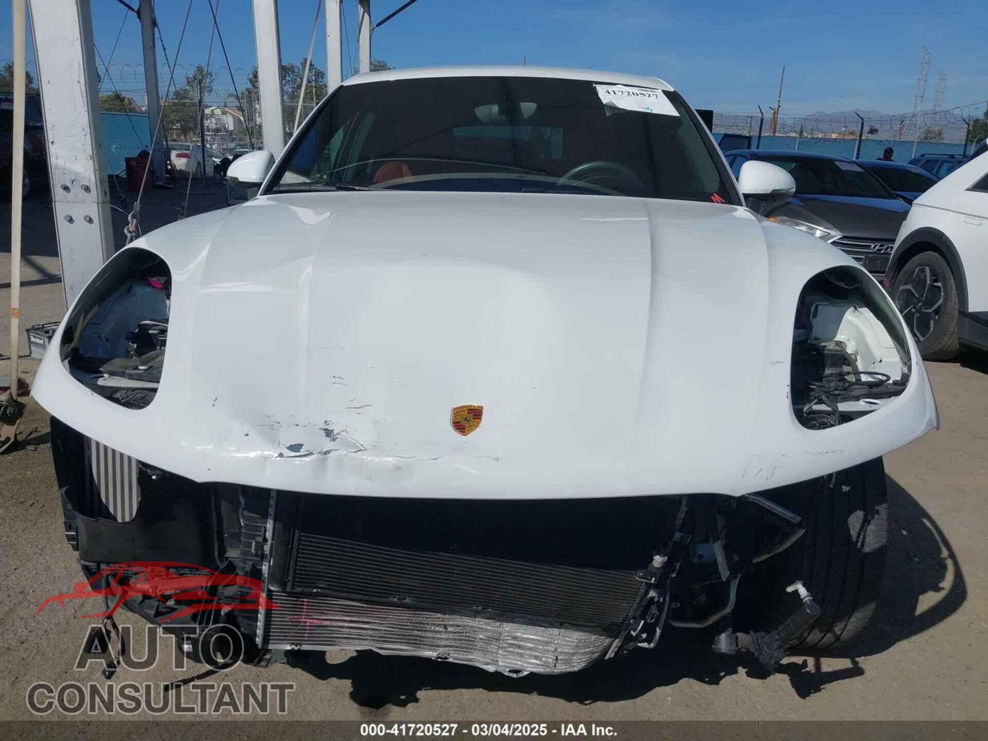 PORSCHE MACAN 2015 - WP1AB2A59FLB72666