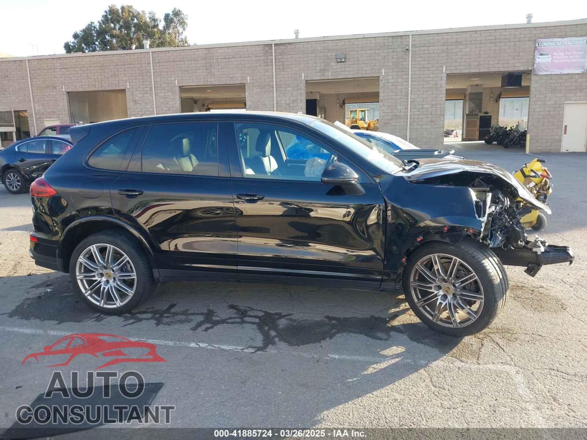 PORSCHE CAYENNE 2018 - WP1AA2A24JKA02500