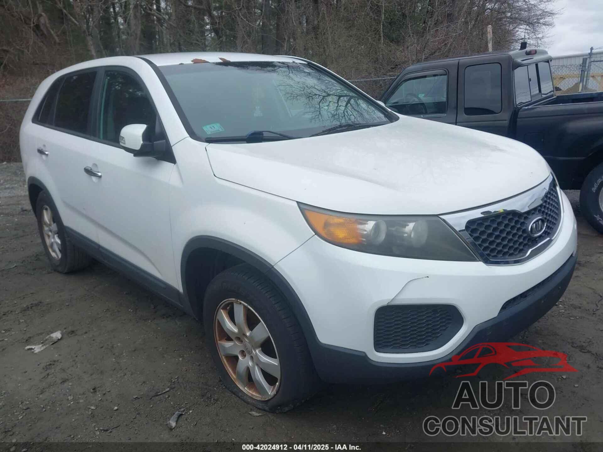 KIA SORENTO 2012 - 5XYKT3A17CG215317