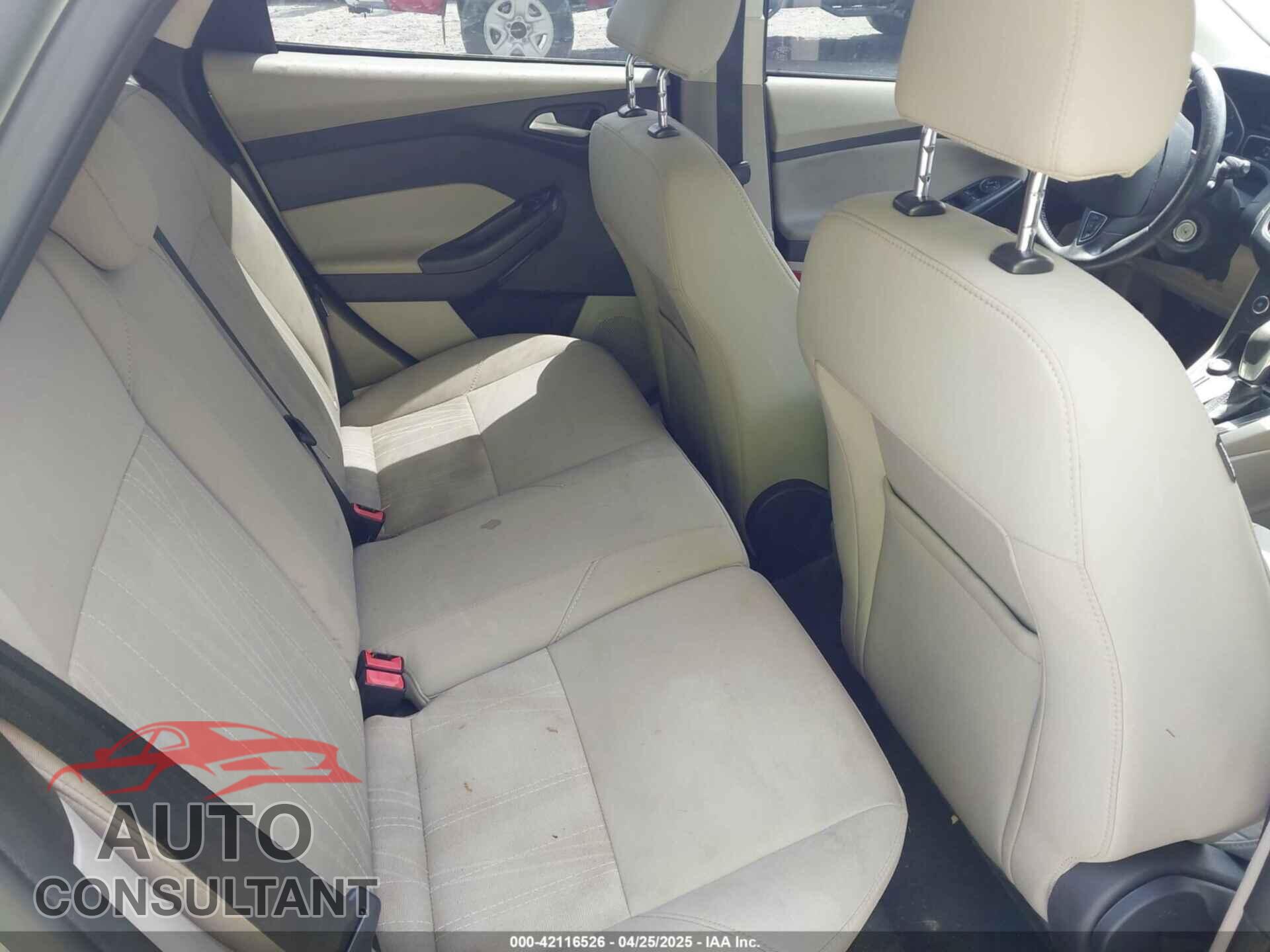 FORD FOCUS 2016 - 1FADP3K25GL236896