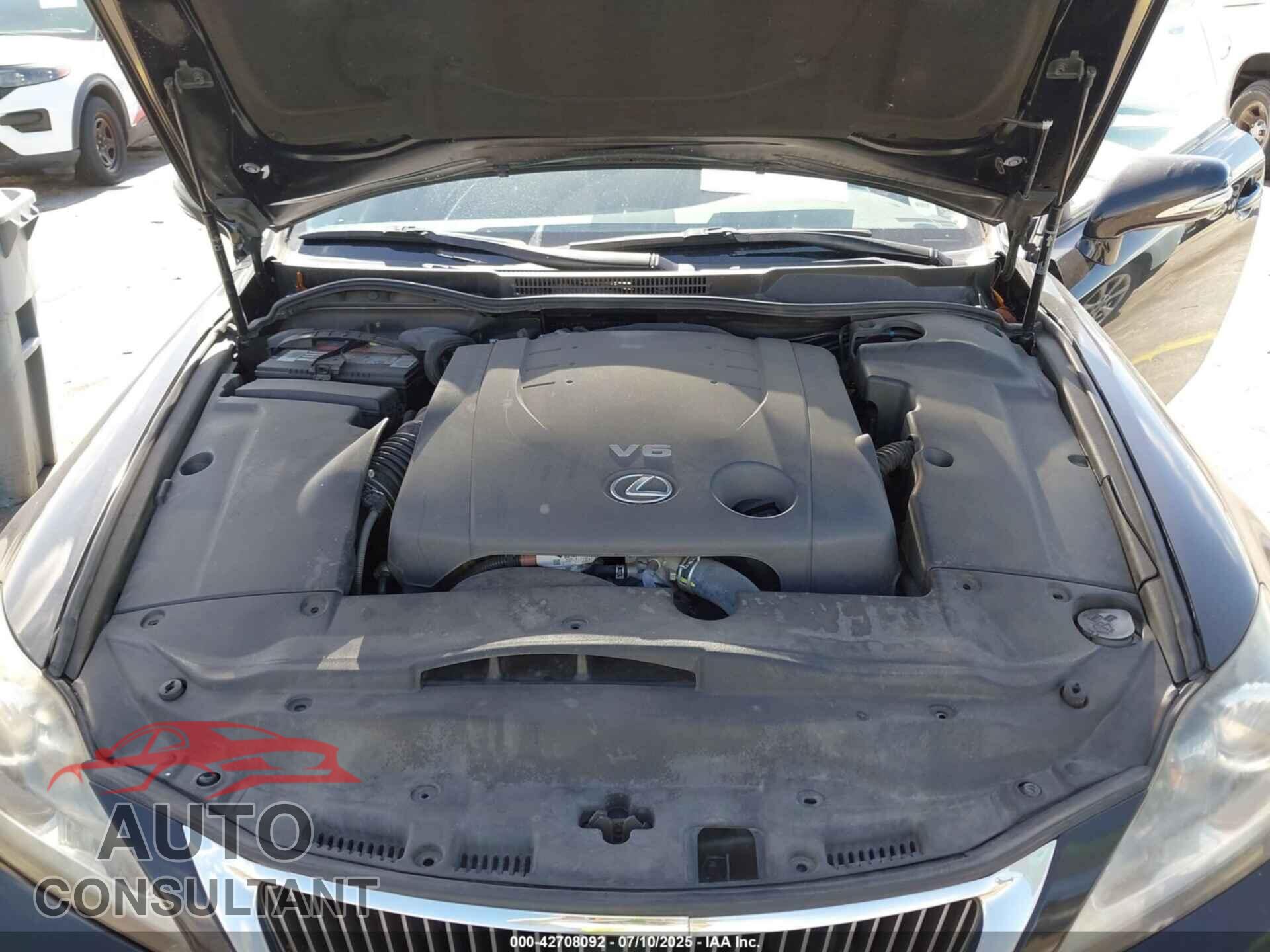 LEXUS IS 2014 - JTHFF2C25E2529424