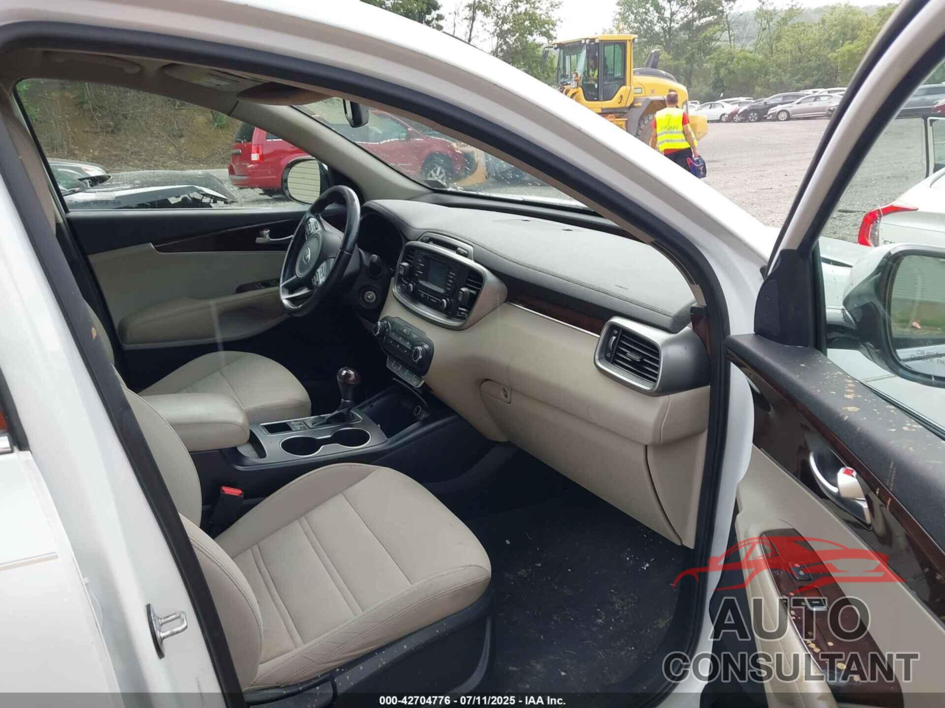 KIA SORENTO 2016 - 5XYPGDA33GG020631