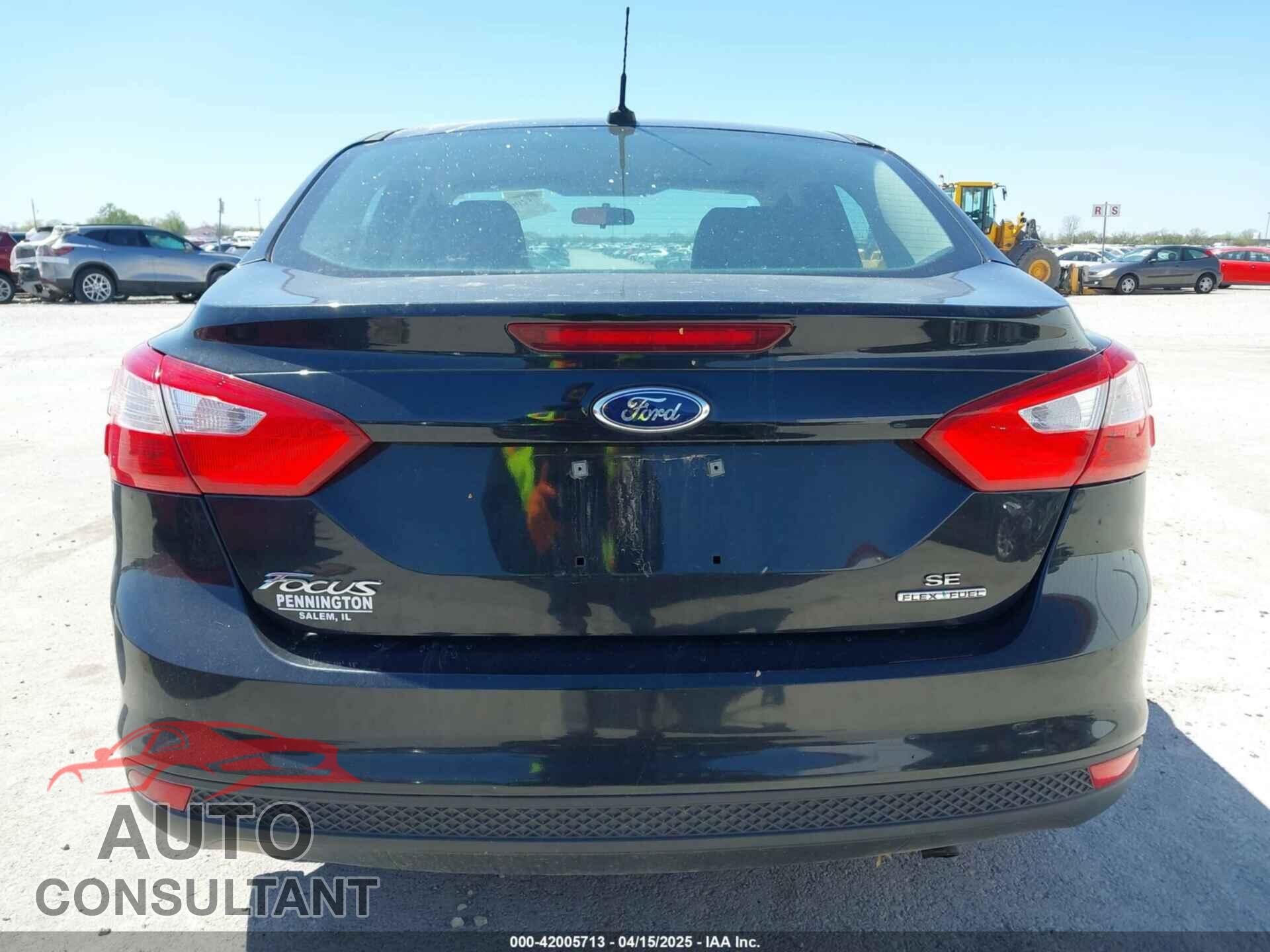 FORD FOCUS 2014 - 1FADP3F23EL218100