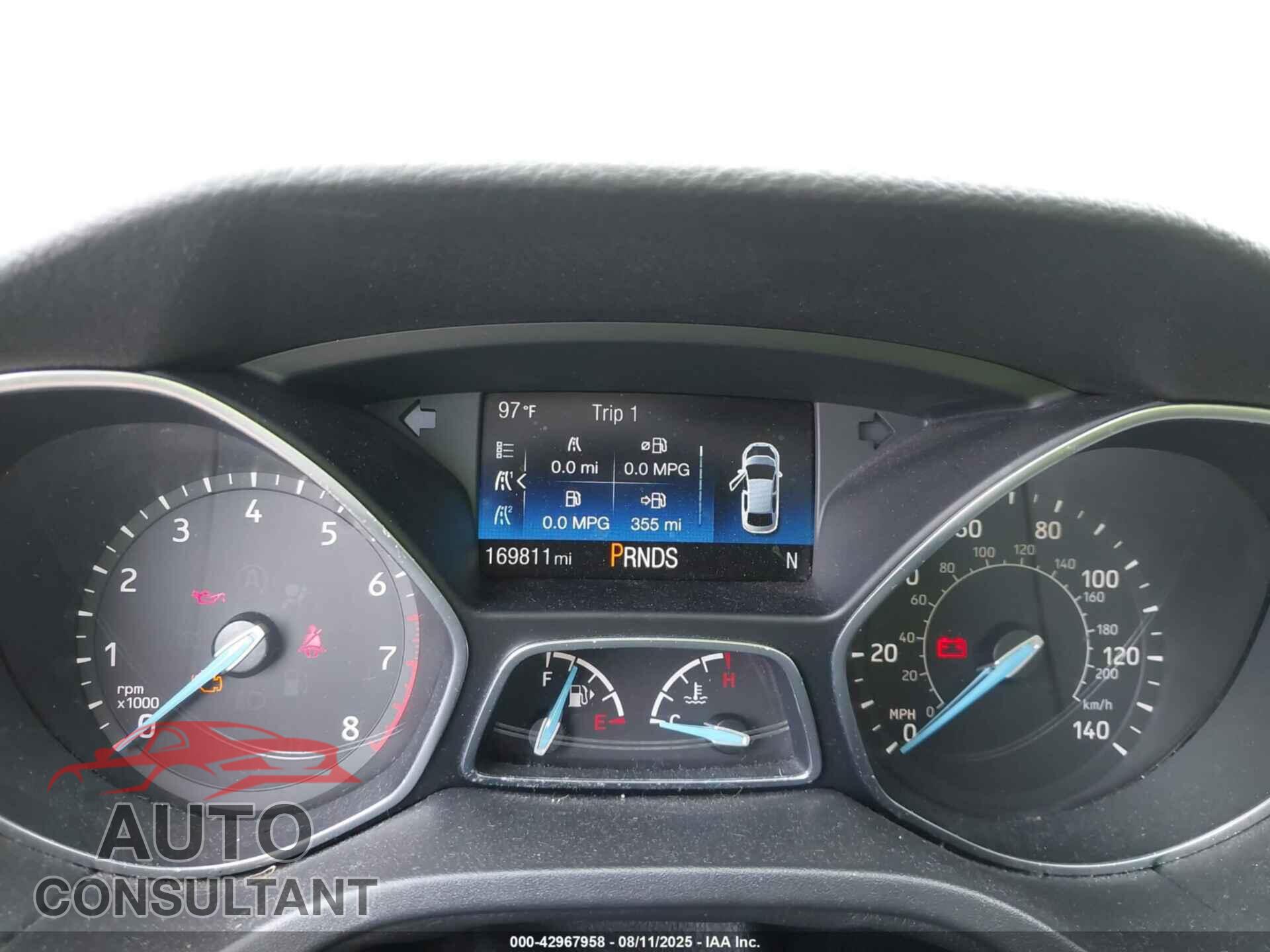 FORD FOCUS 2017 - 1FADP3N29HL313301