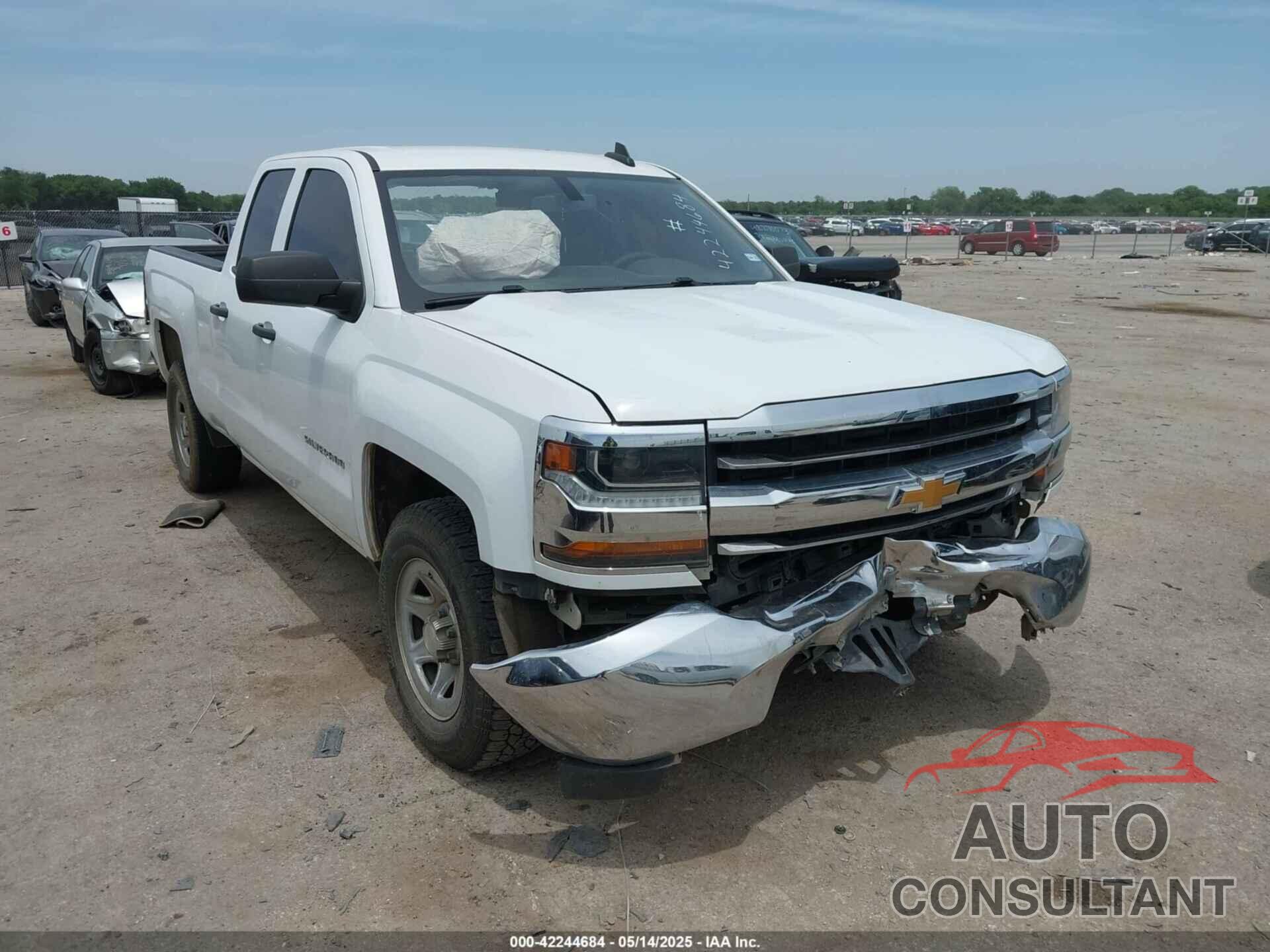 CHEVROLET SILVERADO 1500 2018 - 1GCRCNECXJZ148202