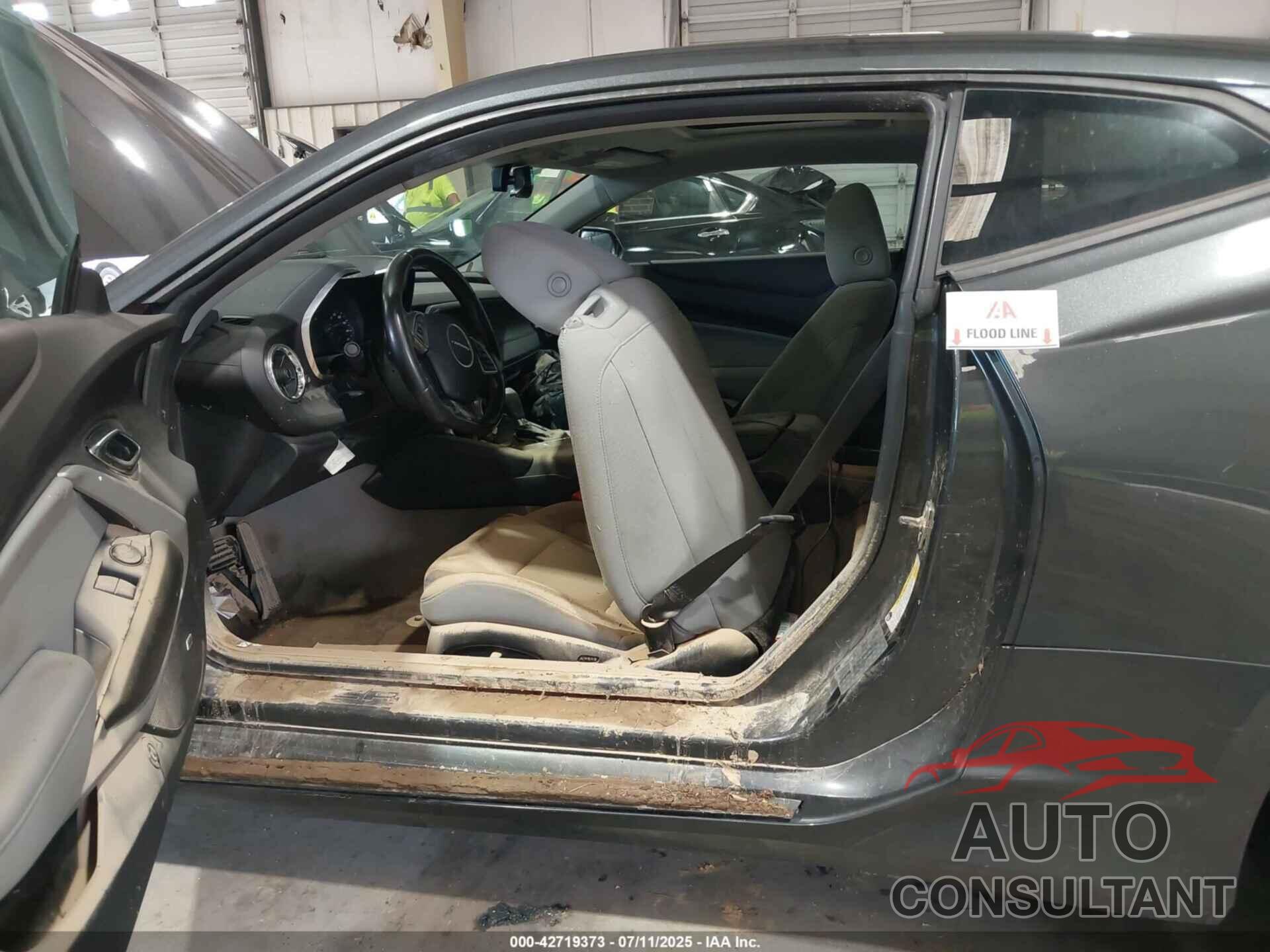 CHEVROLET CAMARO 2018 - 1G1FB1RX4J0188431