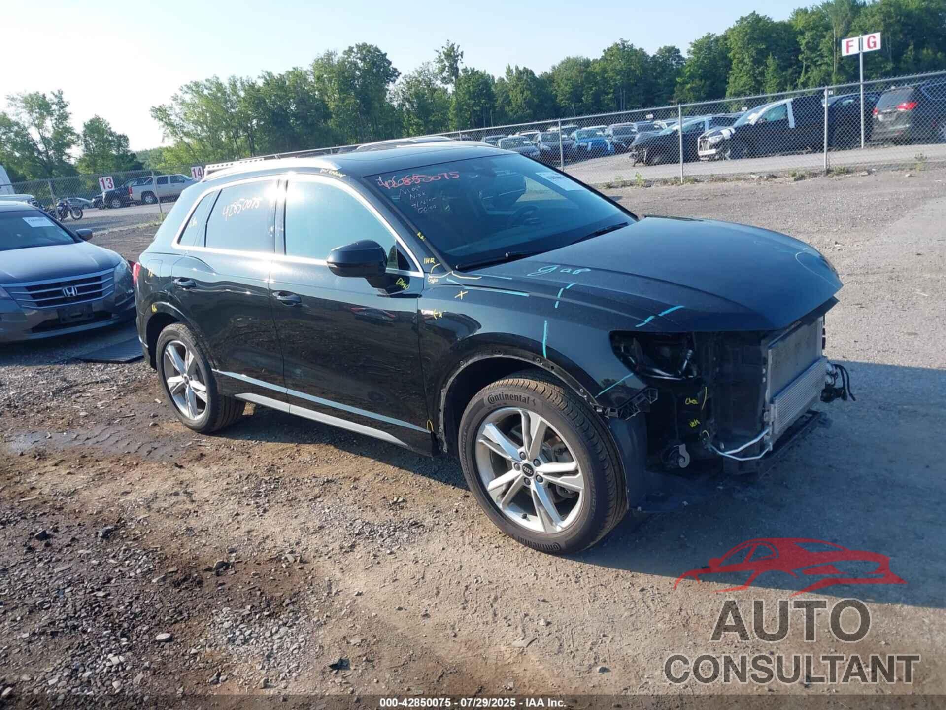 AUDI Q3 2022 - WA1EECF37N1043420