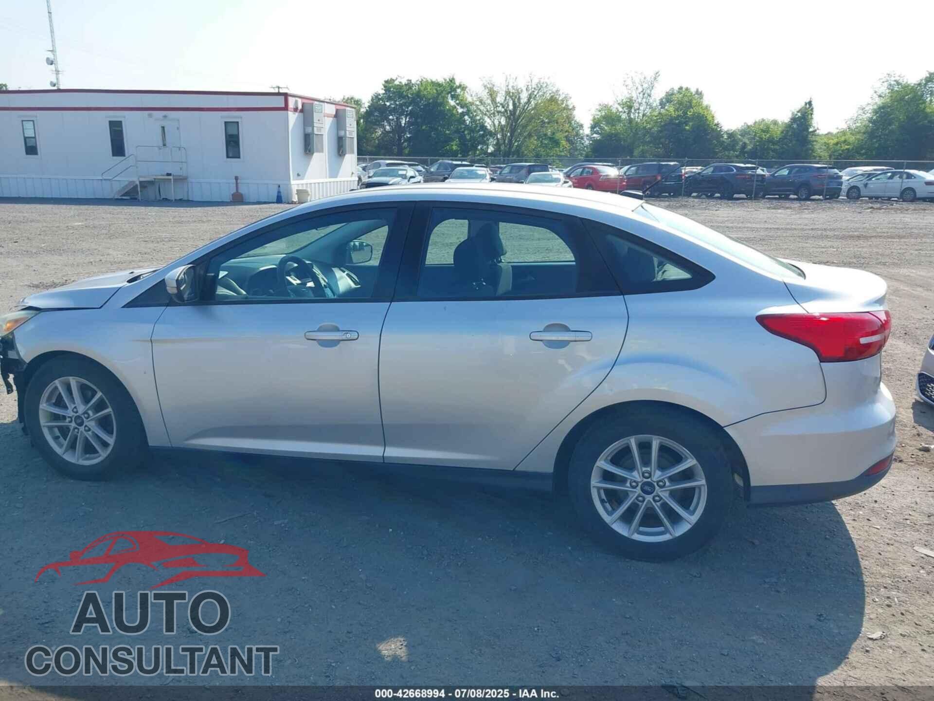 FORD FOCUS 2015 - 1FADP3F25FL228306