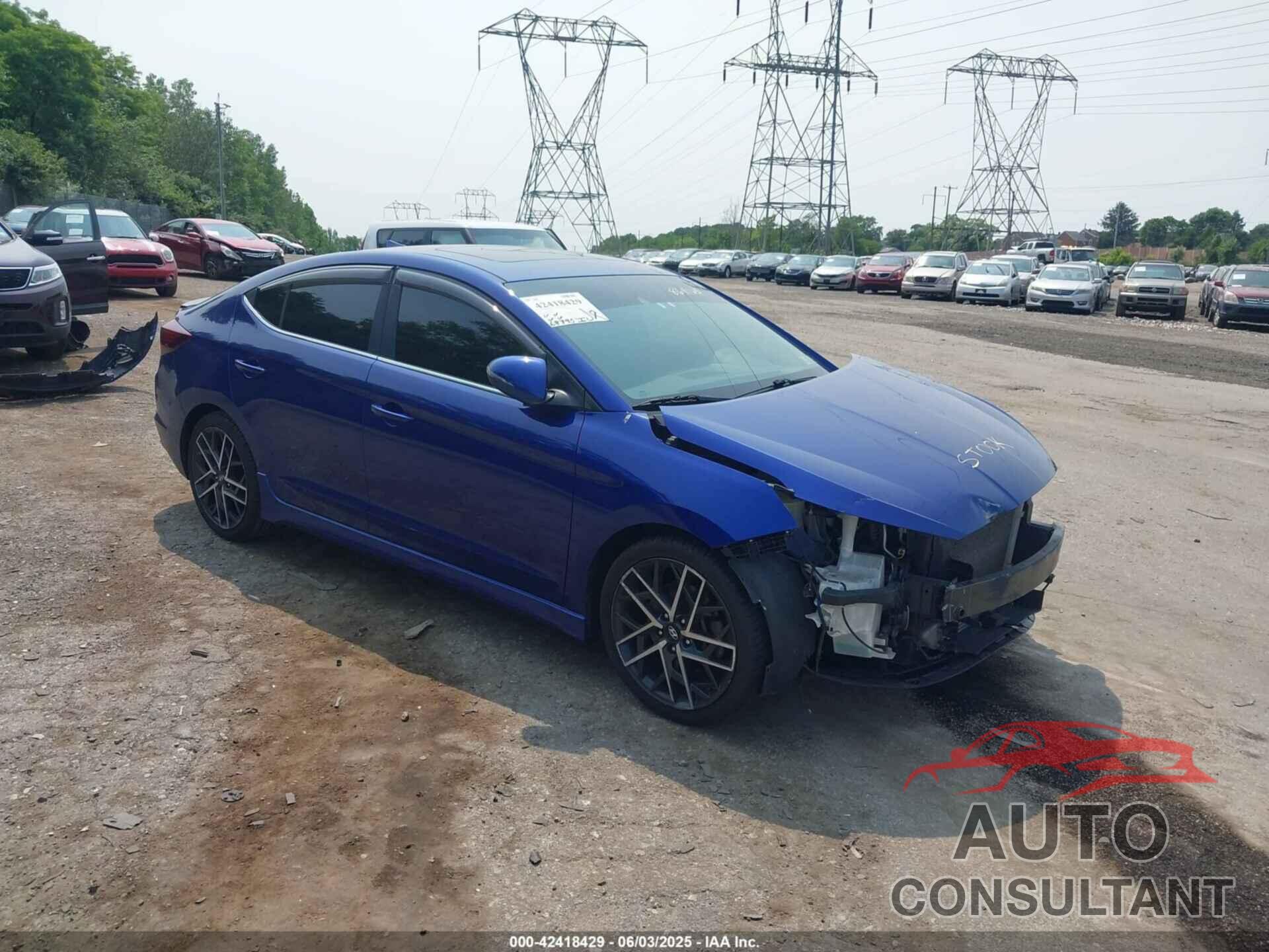 HYUNDAI ELANTRA 2019 - KMHD04LB3KU864165