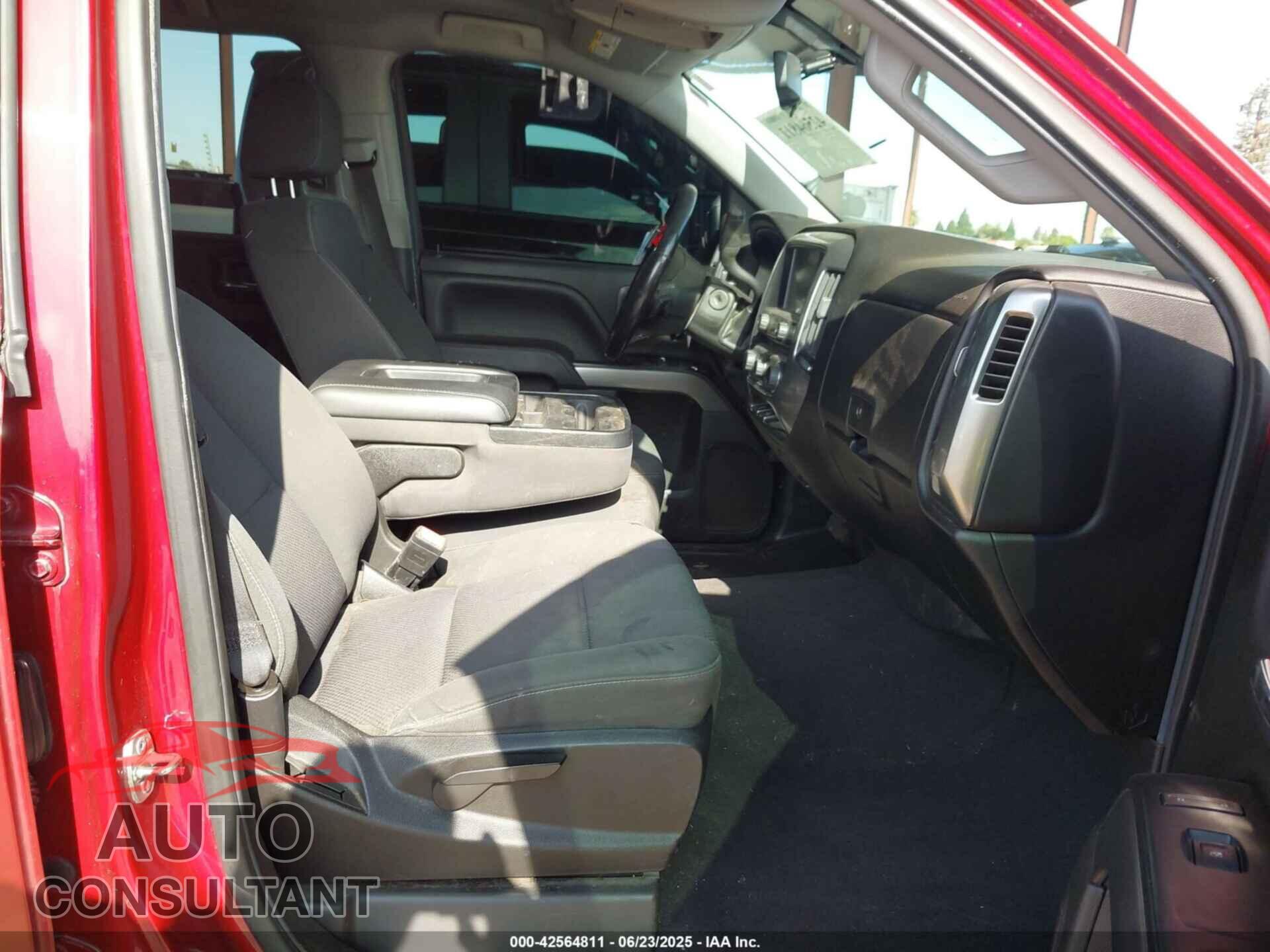 CHEVROLET SILVERADO 1500 2018 - 3GCPCREC2JG585285