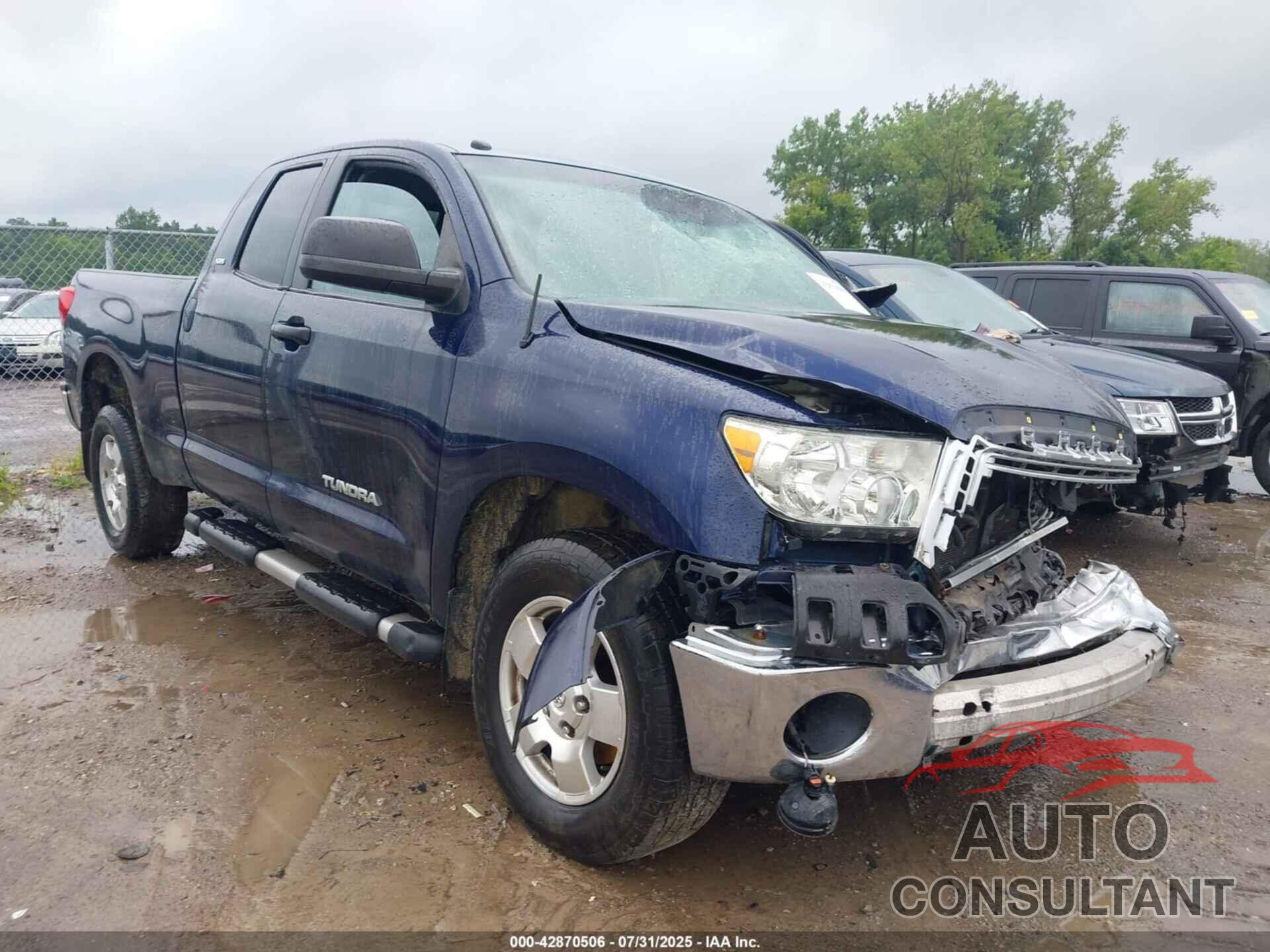 TOYOTA TUNDRA 2011 - 5TFUM5F12BX019582