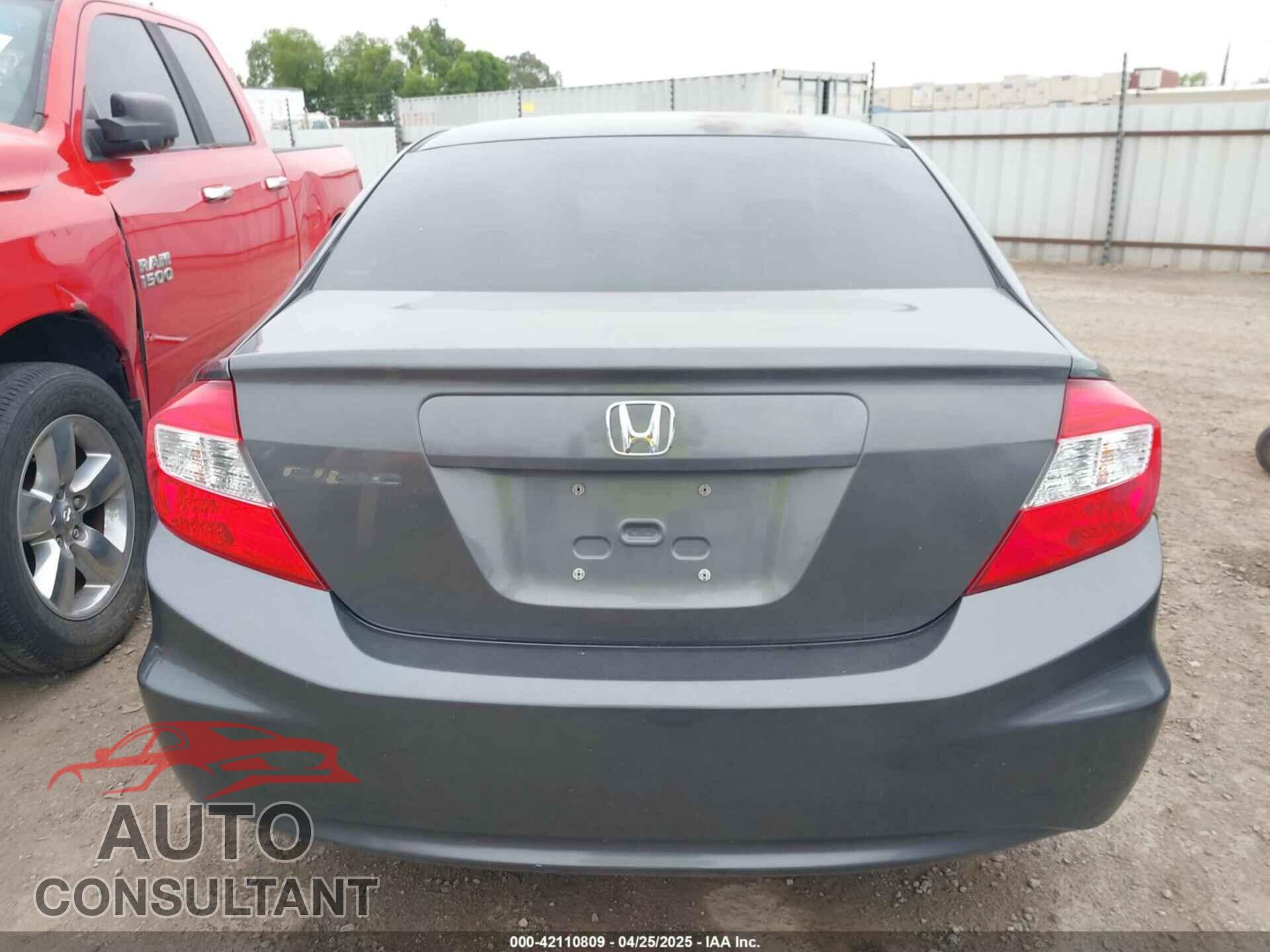 HONDA CIVIC 2012 - 2HGFB2F57CH607940