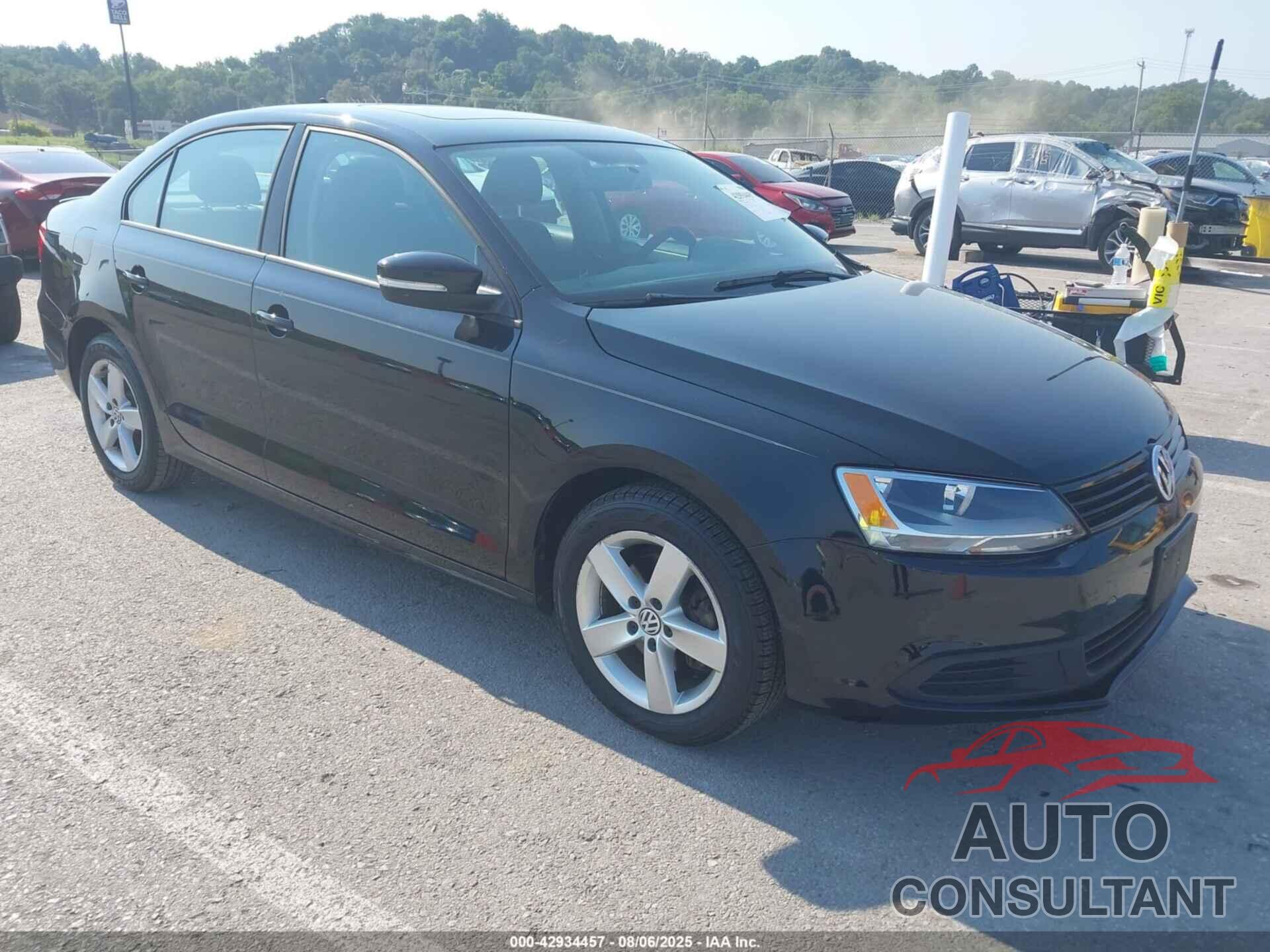 VOLKSWAGEN JETTA 2012 - 3VWLL7AJ1CM010023