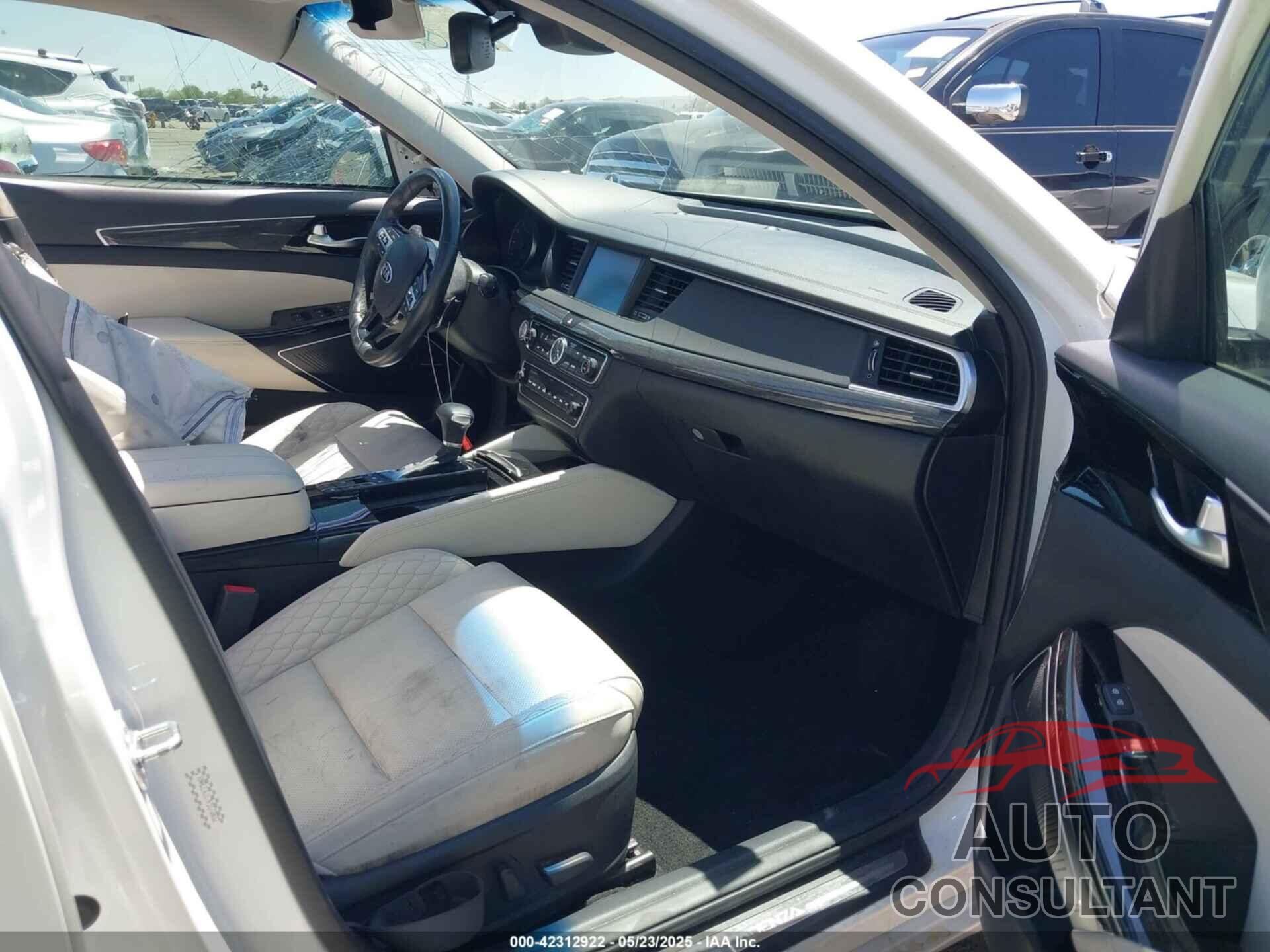 KIA CADENZA 2019 - KNALC4J17K5172032