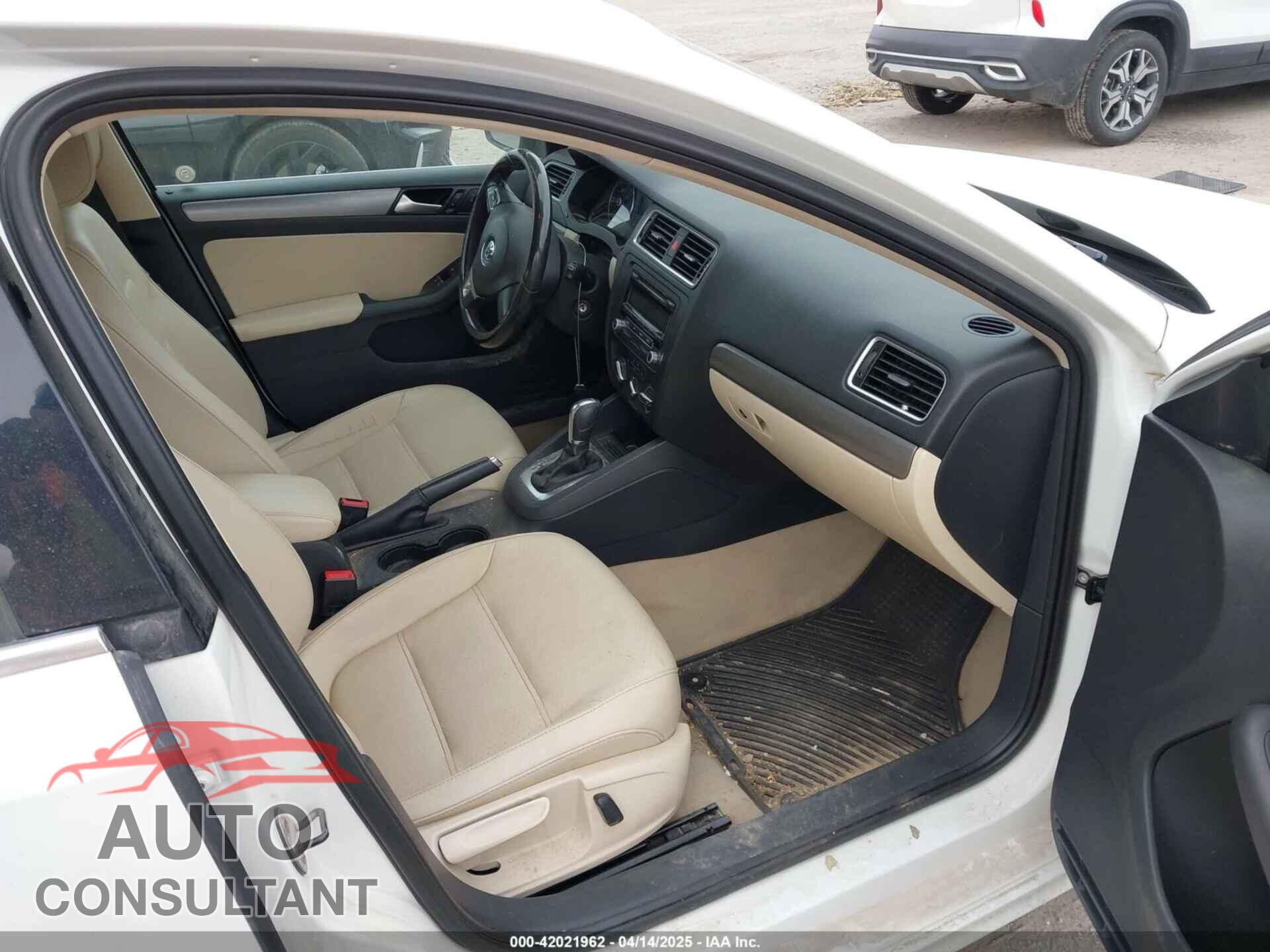 VOLKSWAGEN JETTA 2014 - 3VWLL7AJXEM372547