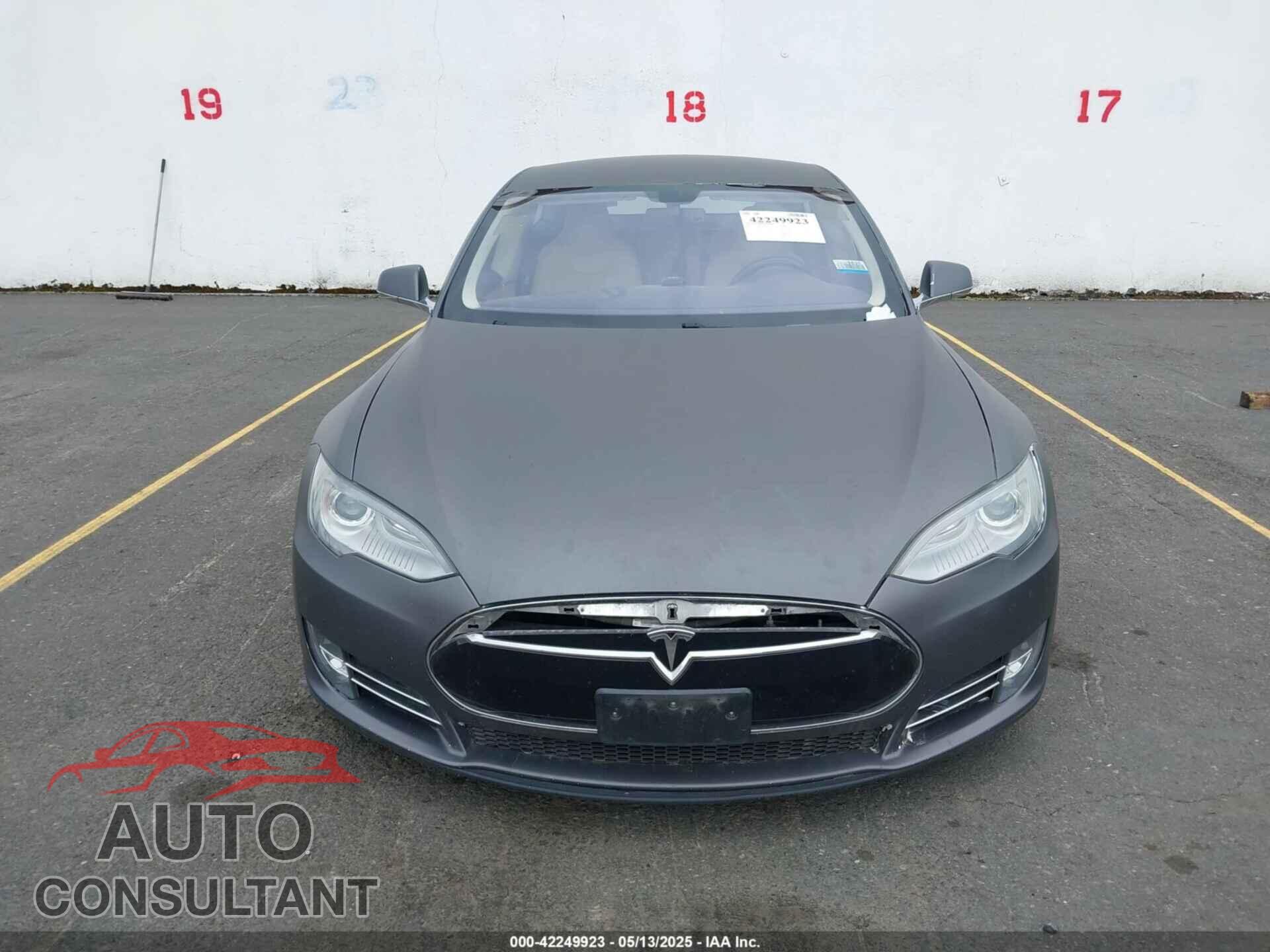TESLA MODEL S 2012 - 5YJSA1CN8CFP02687