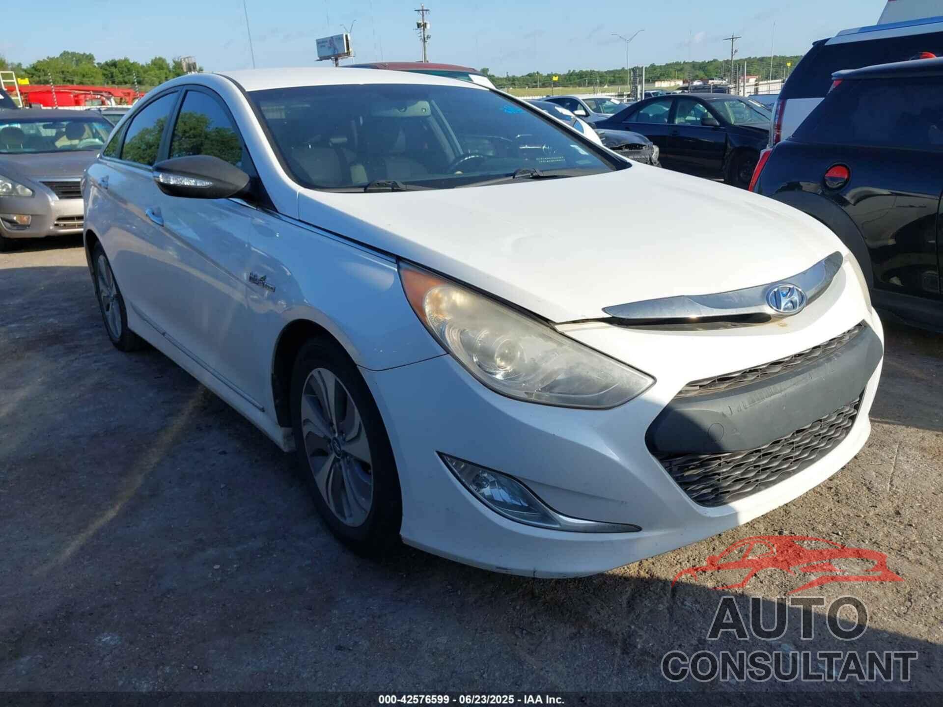HYUNDAI SONATA HYBRID 2015 - KMHEC4A44FA123711