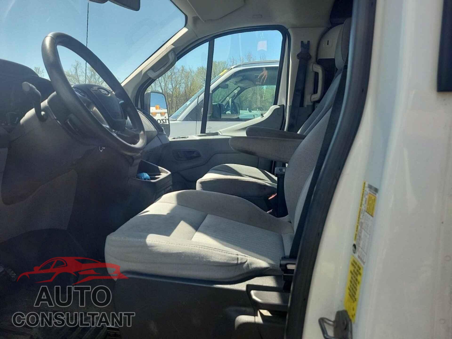 FORD TRANSIT 2016 - 1FTYR1YG2GKA80805