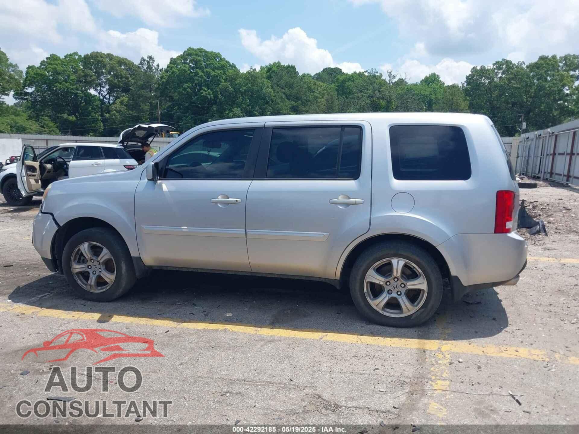 HONDA PILOT 2013 - 5FNYF4H53DB058507