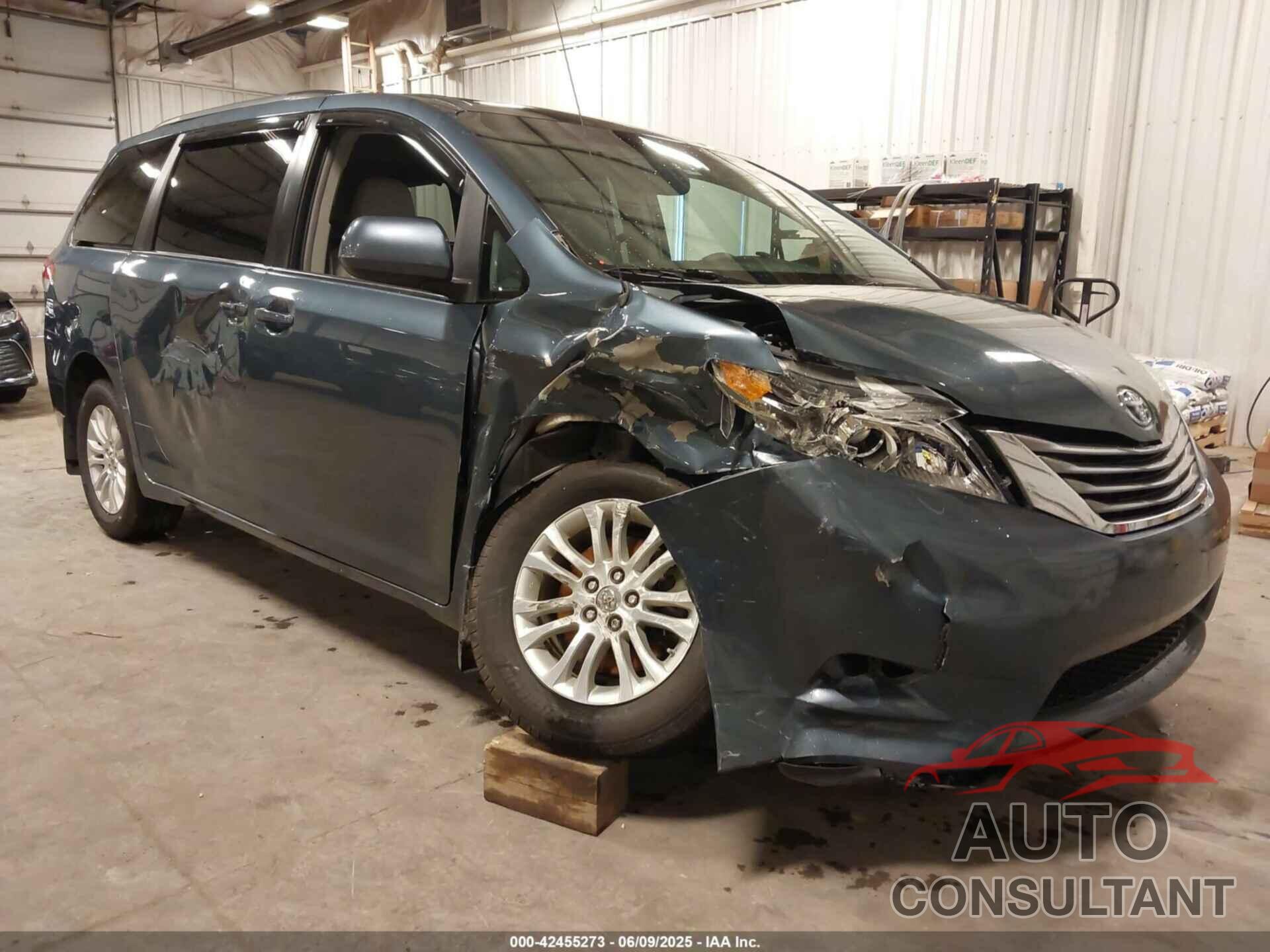 TOYOTA SIENNA 2014 - 5TDYK3DC5ES423745
