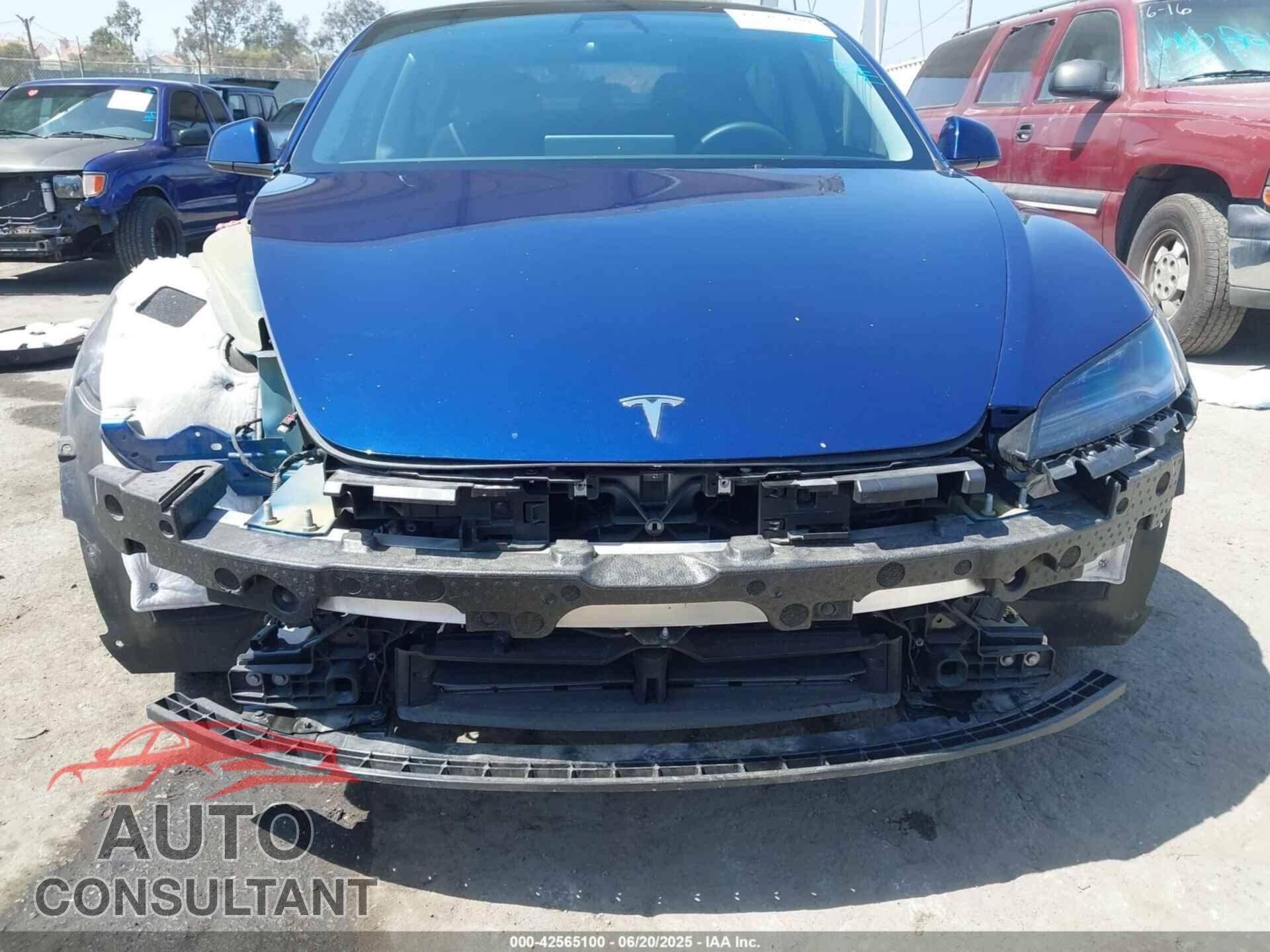 TESLA MODEL 3 2024 - 5YJ3E1EBXRF738675