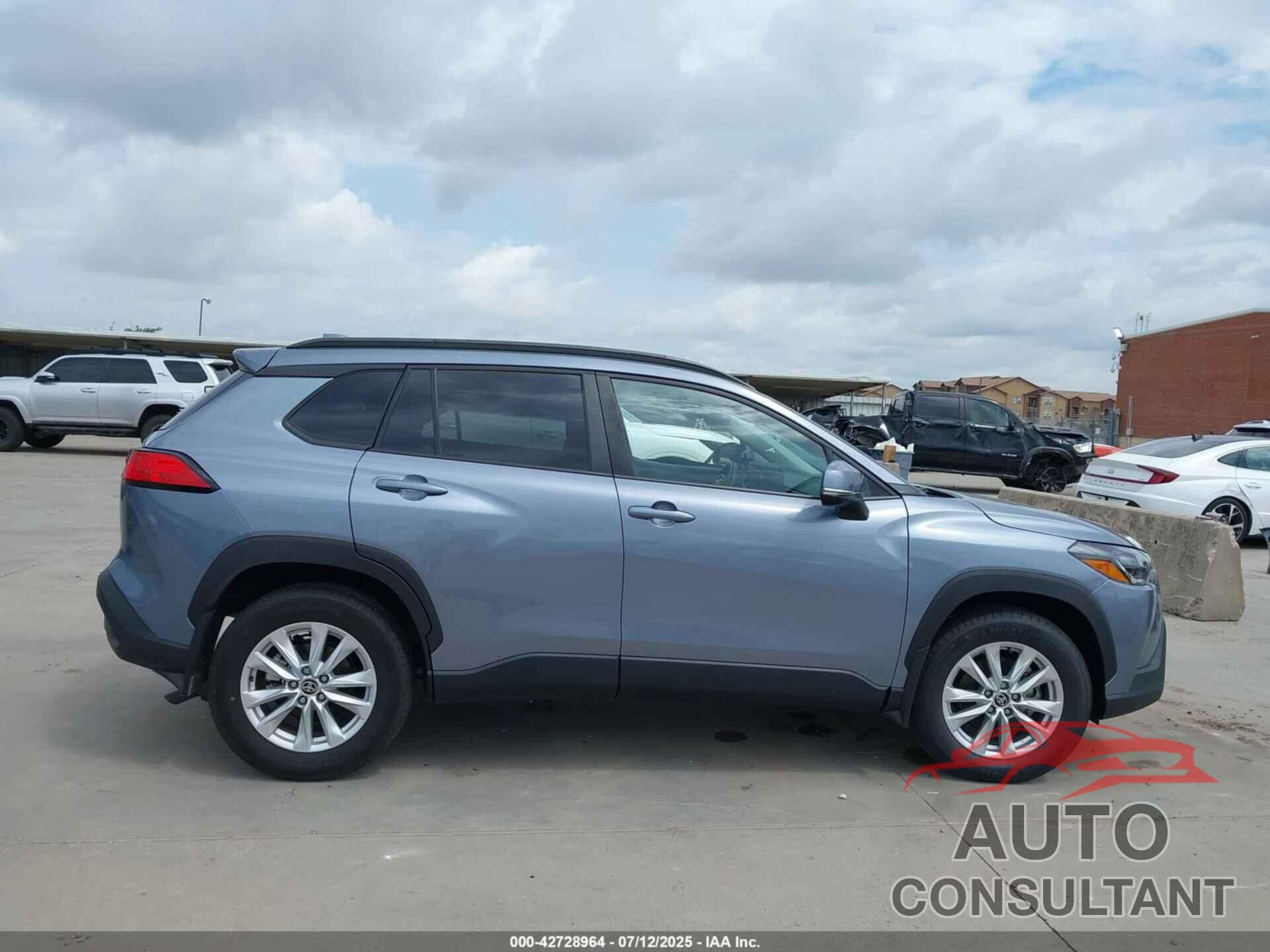 TOYOTA COROLLA CROSS 2023 - 7MUCAAAG9PV042997