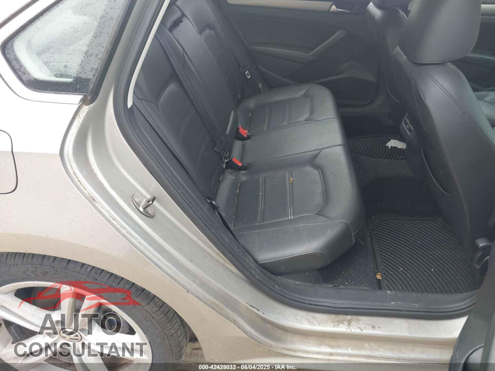 VOLKSWAGEN PASSAT 2014 - 1VWBN7A3XEC055375