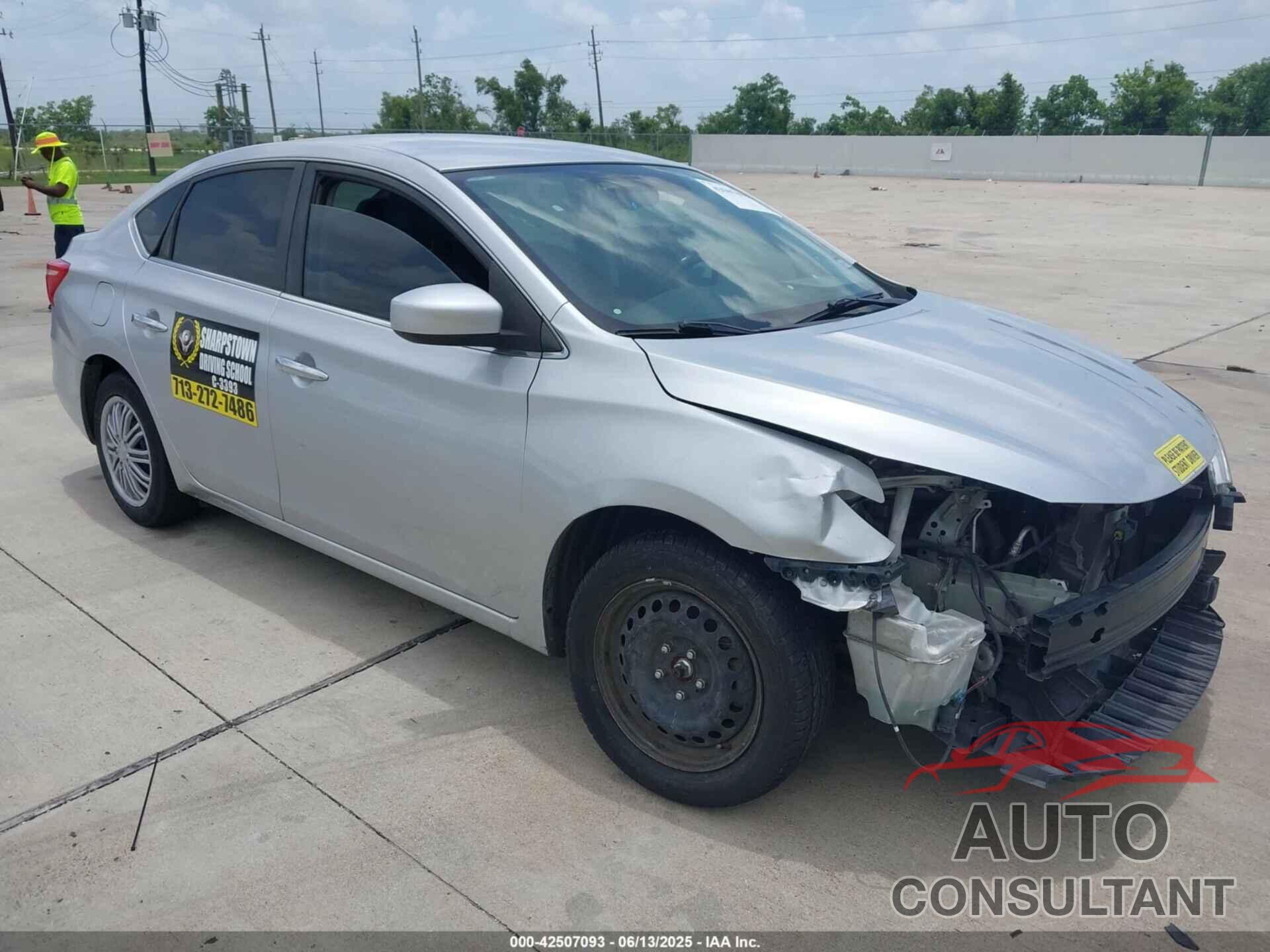 NISSAN SENTRA 2019 - 3N1AB7AP4KY388879