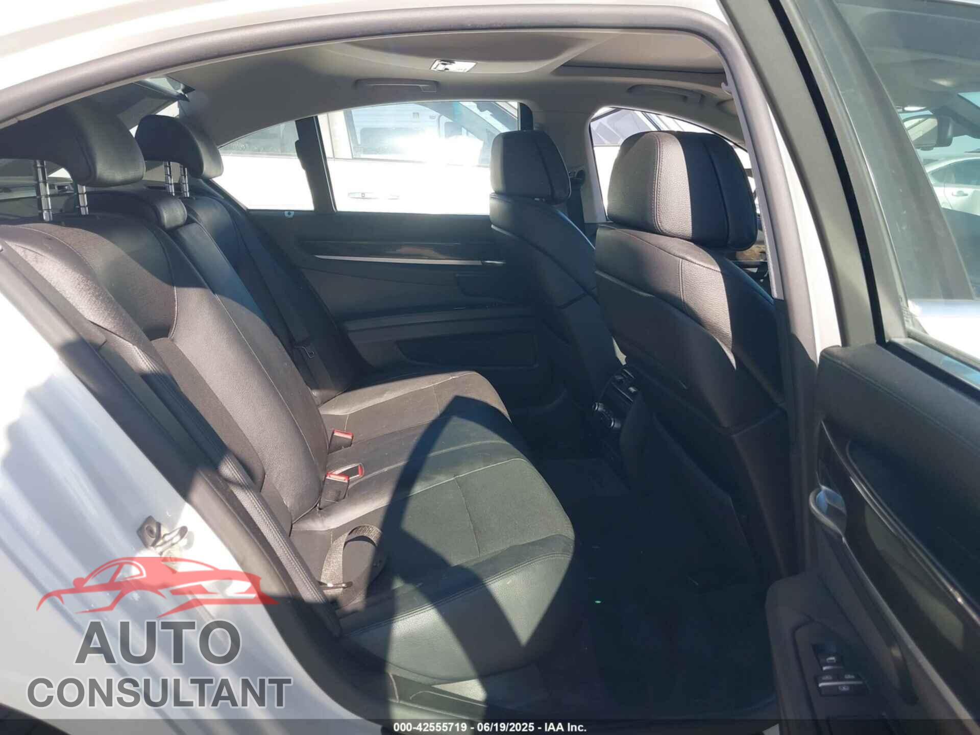 BMW 740I 2012 - WBAKA4C51CDS99206