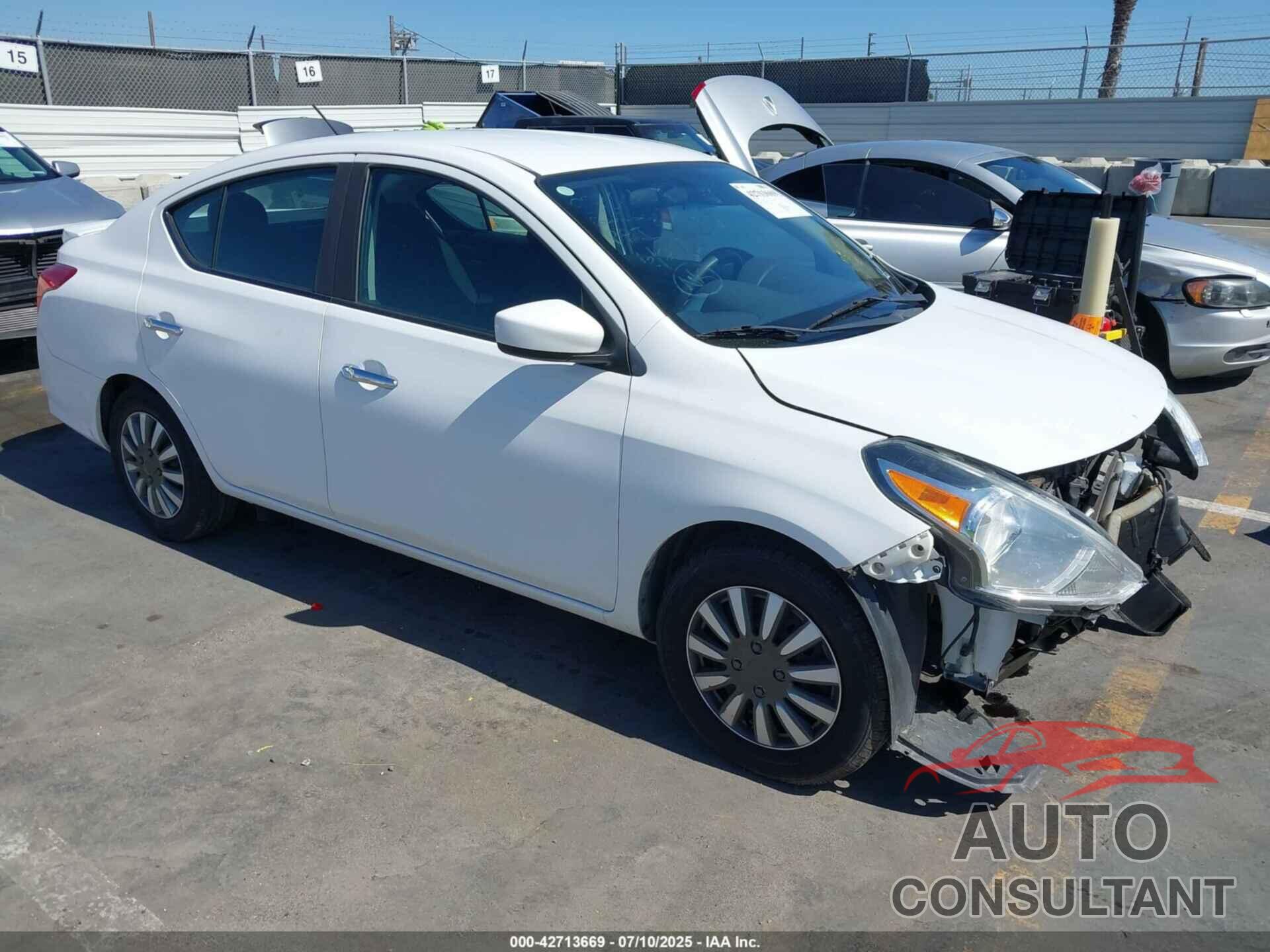 NISSAN VERSA 2018 - 3N1CN7AP1JL872777