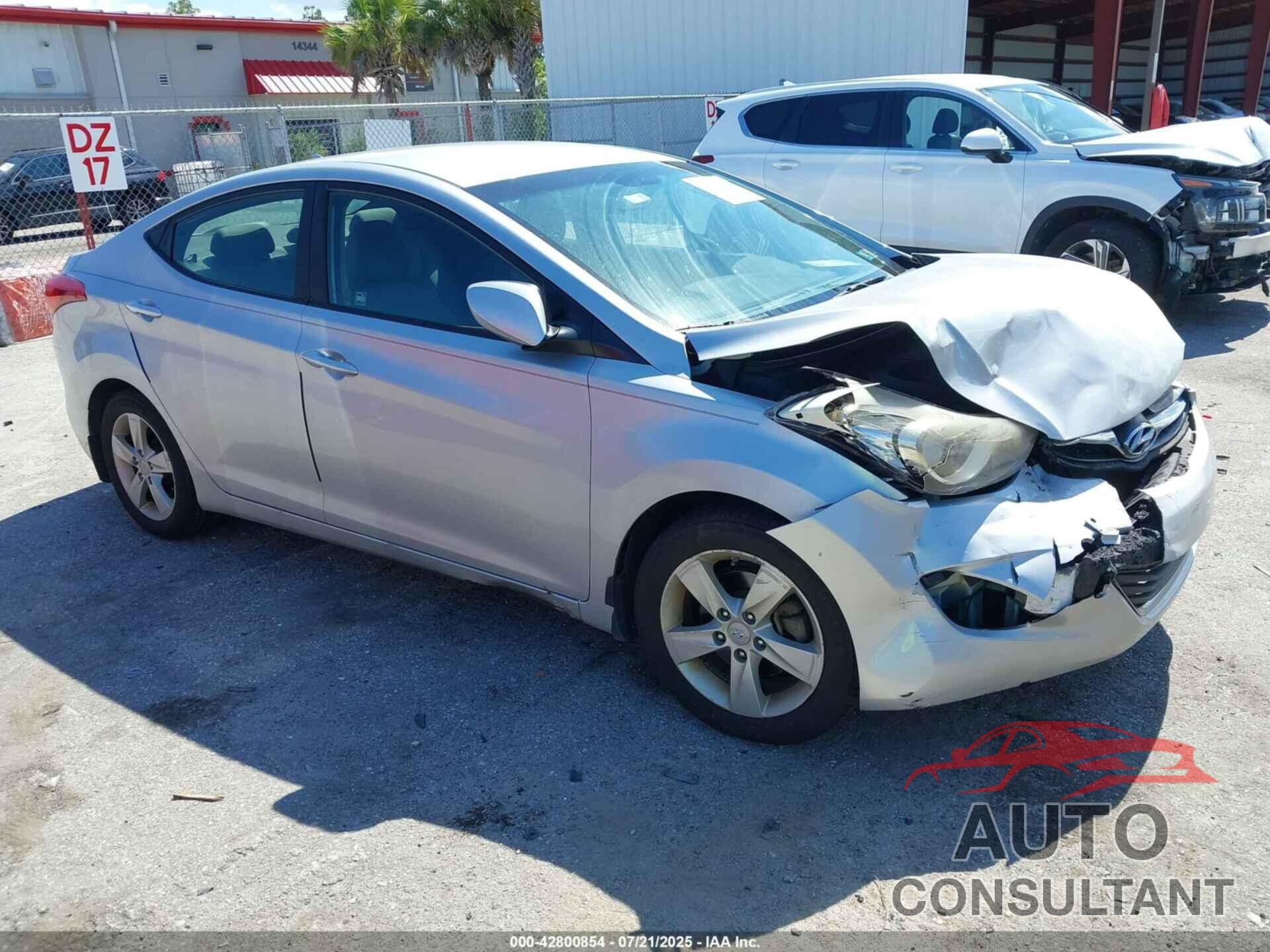 HYUNDAI ELANTRA 2013 - KMHDH4AE4DU501995