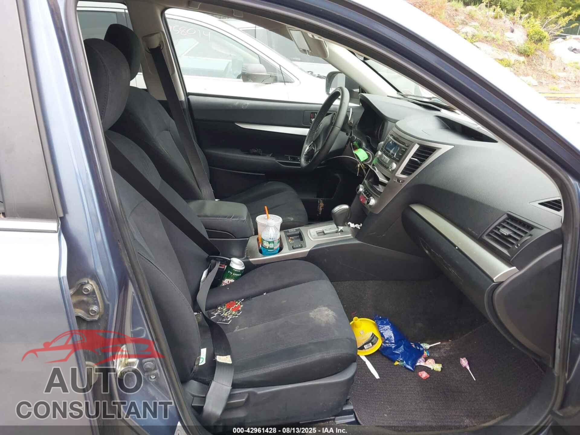 SUBARU OUTBACK 2013 - 4S4BRBCC1D3318970