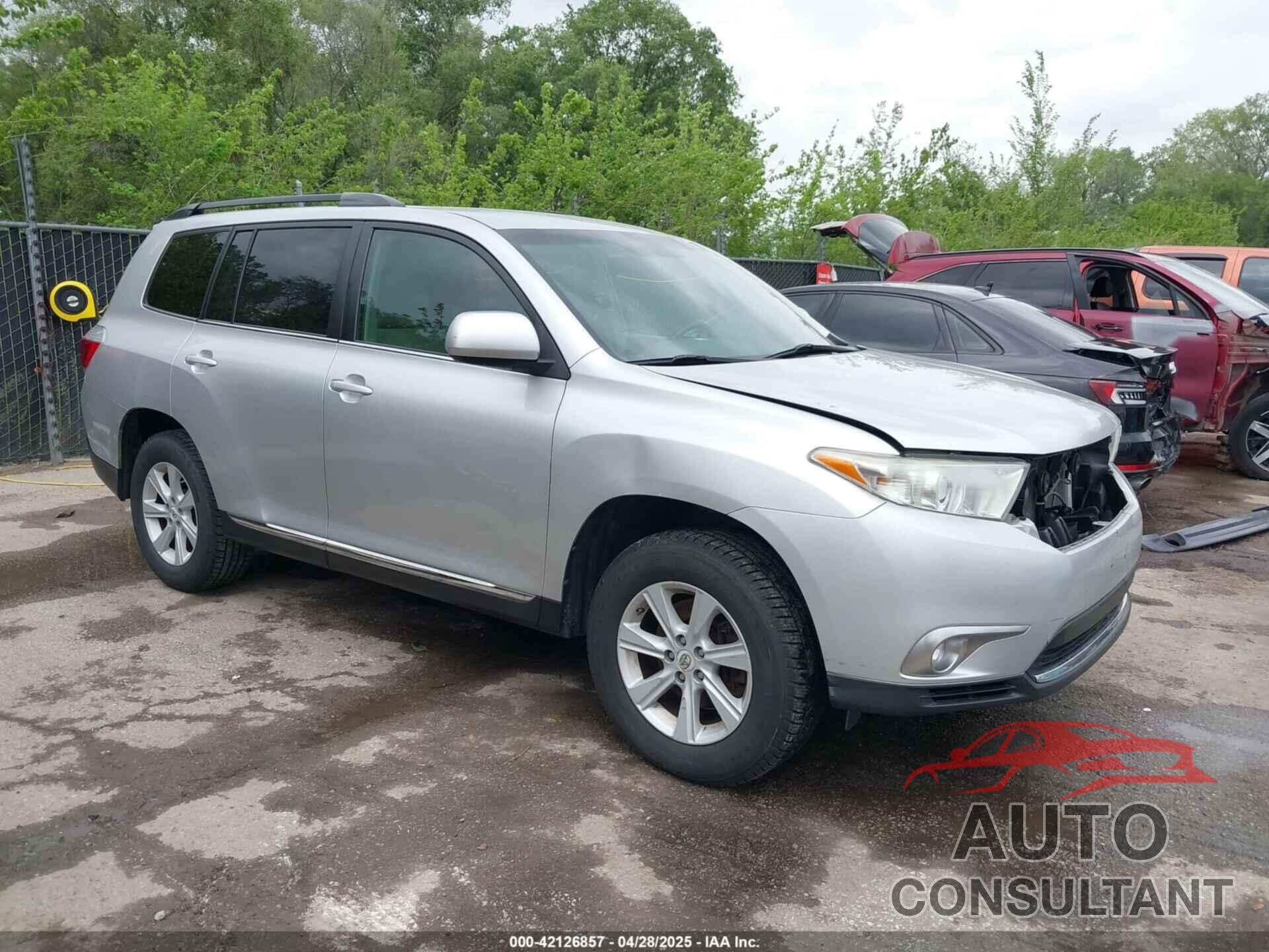 TOYOTA HIGHLANDER 2012 - 5TDBK3EH2CS124727