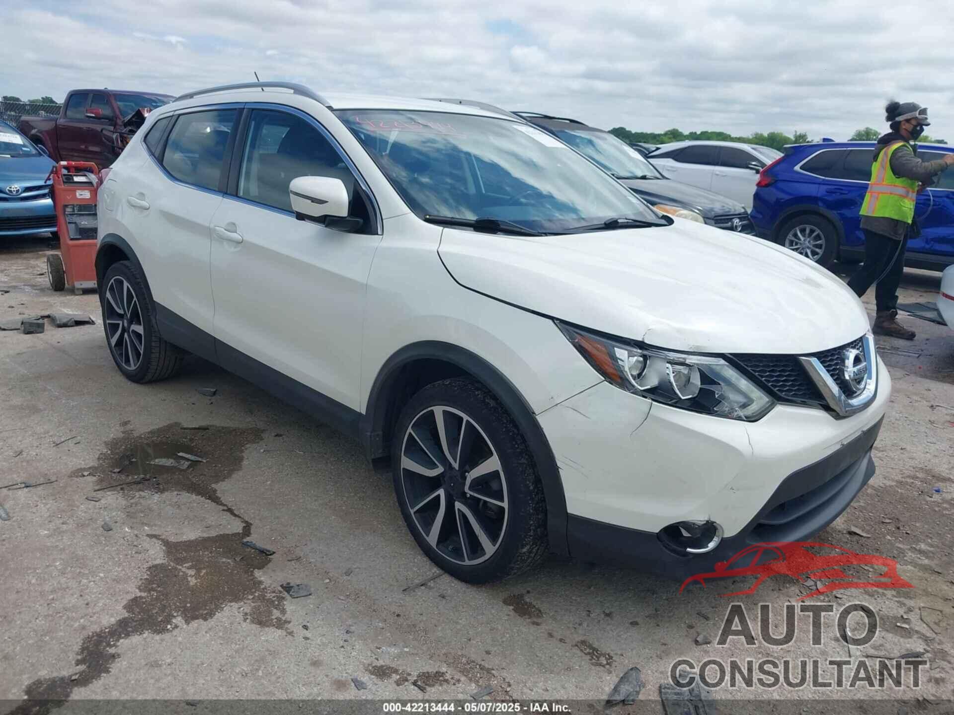 NISSAN ROGUE SPORT 2017 - JN1BJ1CRXHW136301