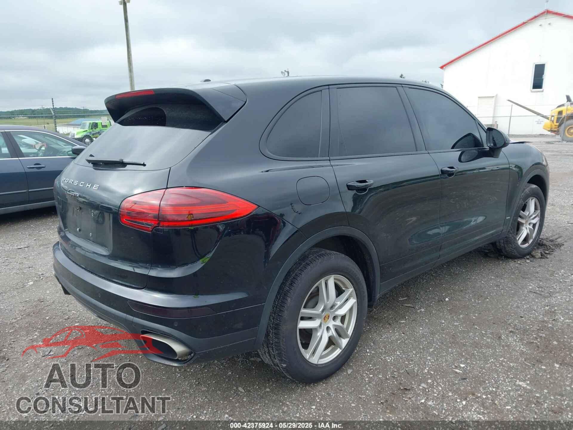 PORSCHE CAYENNE 2016 - WP1AA2A28GLA10621