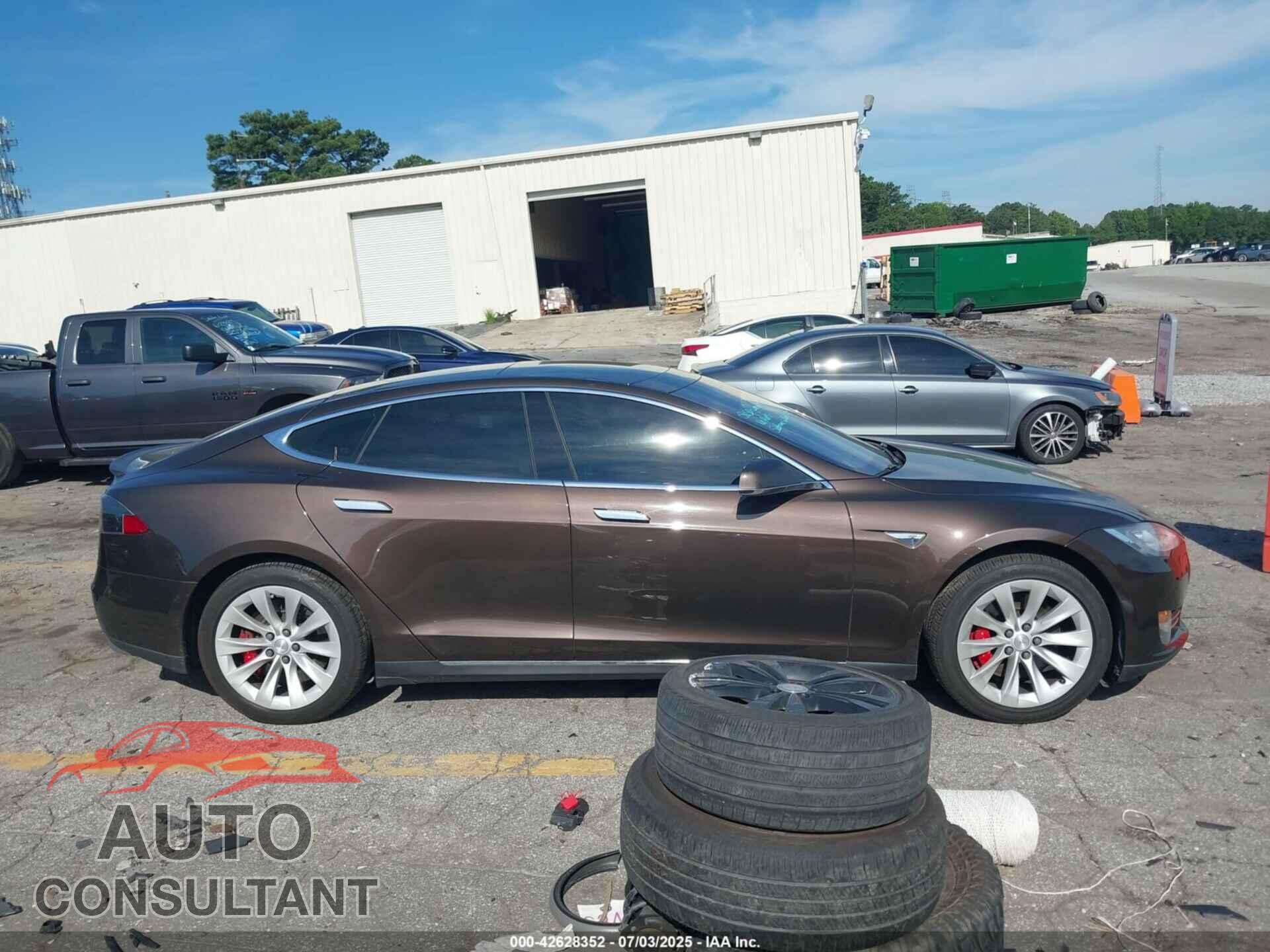 TESLA MODEL S 2013 - 5YJSA1DP4DFP26079