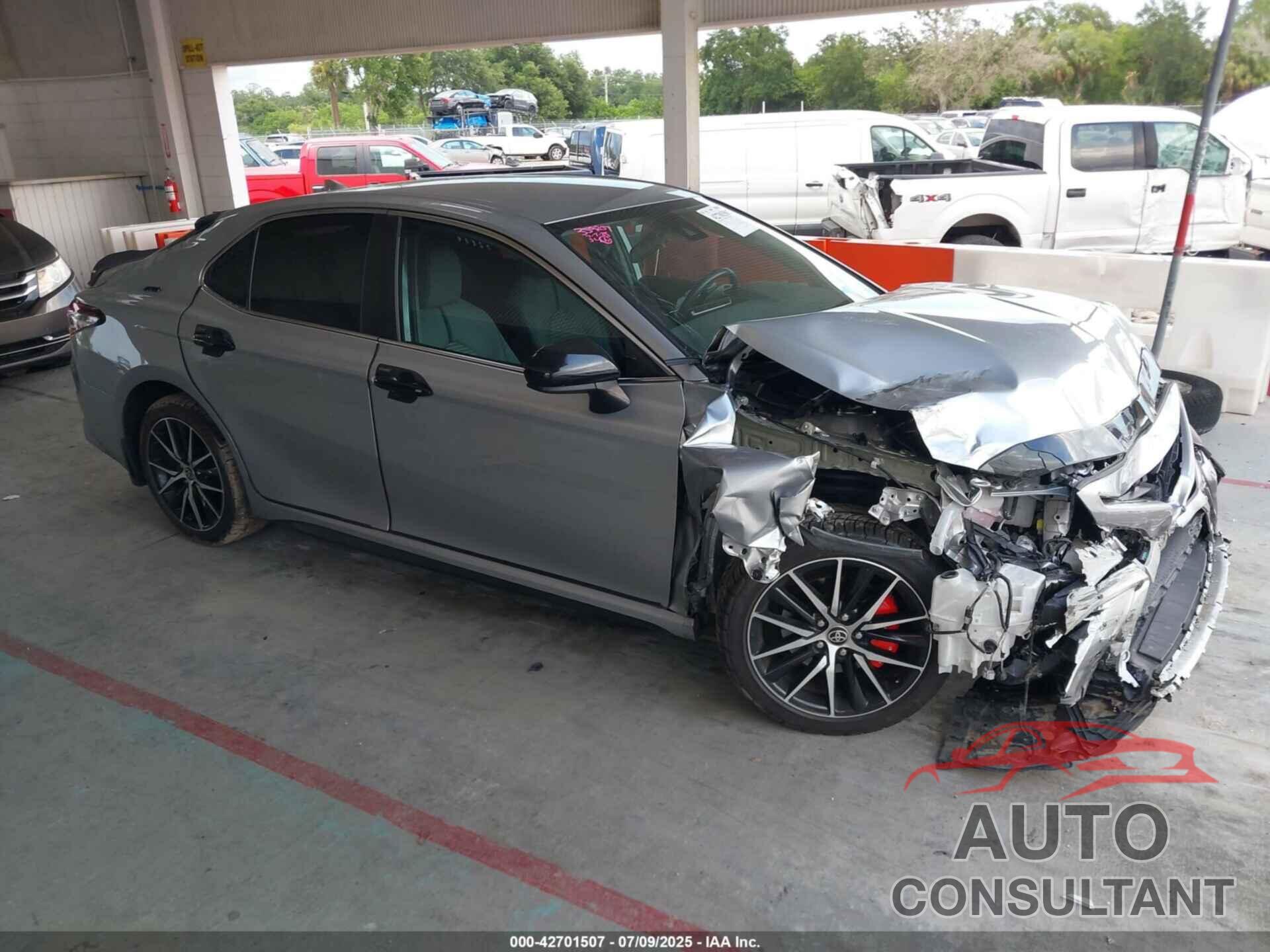 TOYOTA CAMRY 2021 - 4T1G31AK2MU564920