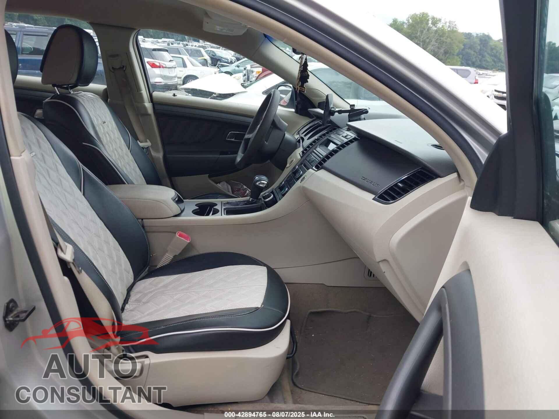 FORD TAURUS 2011 - 1FAHP2DW6BG159100