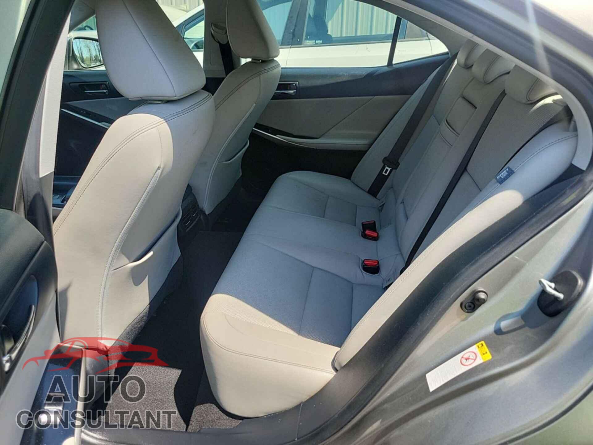 LEXUS IS 2015 - JTHBF1D23F5054878