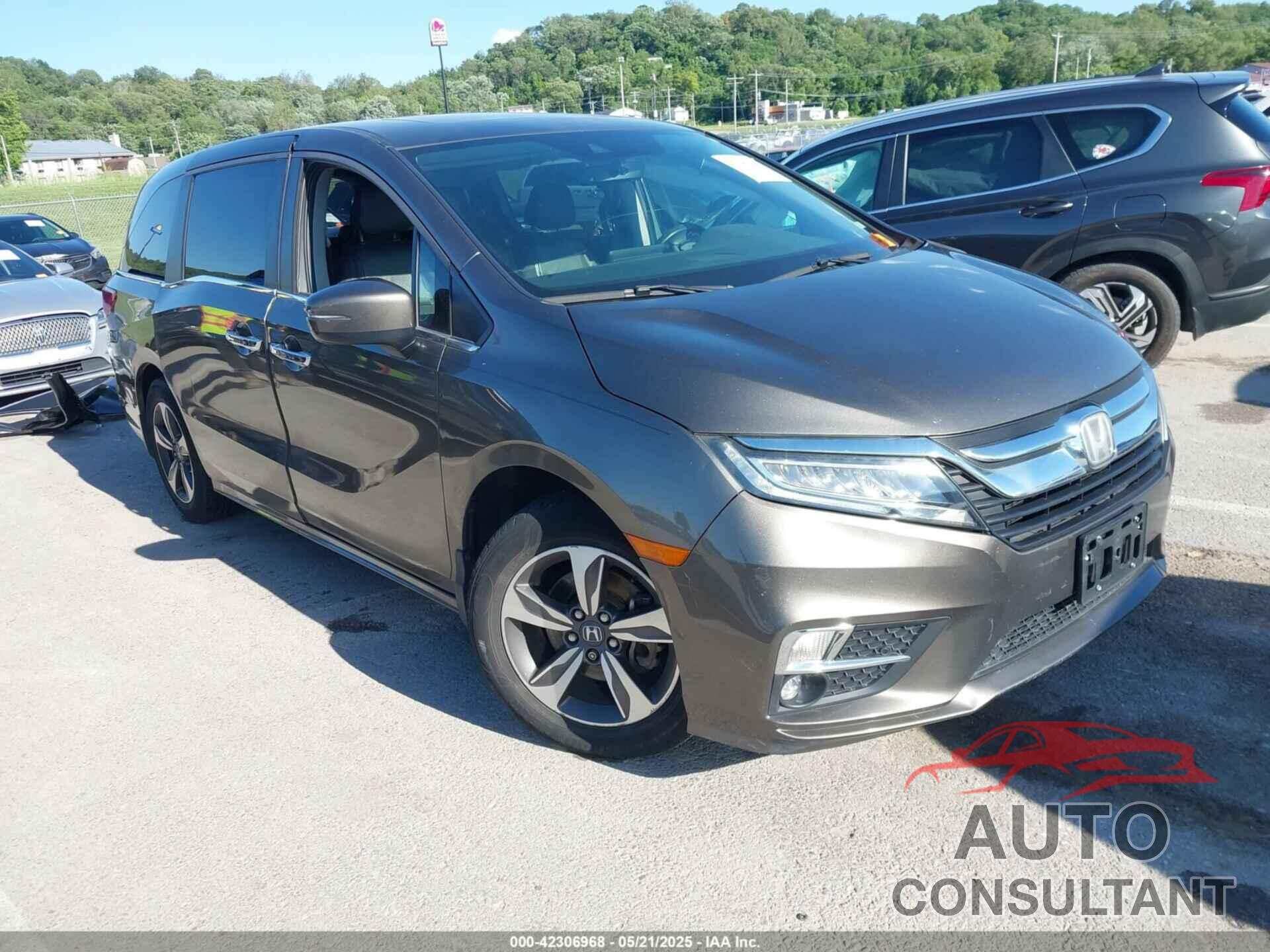 HONDA ODYSSEY 2018 - 5FNRL6H80JB010624