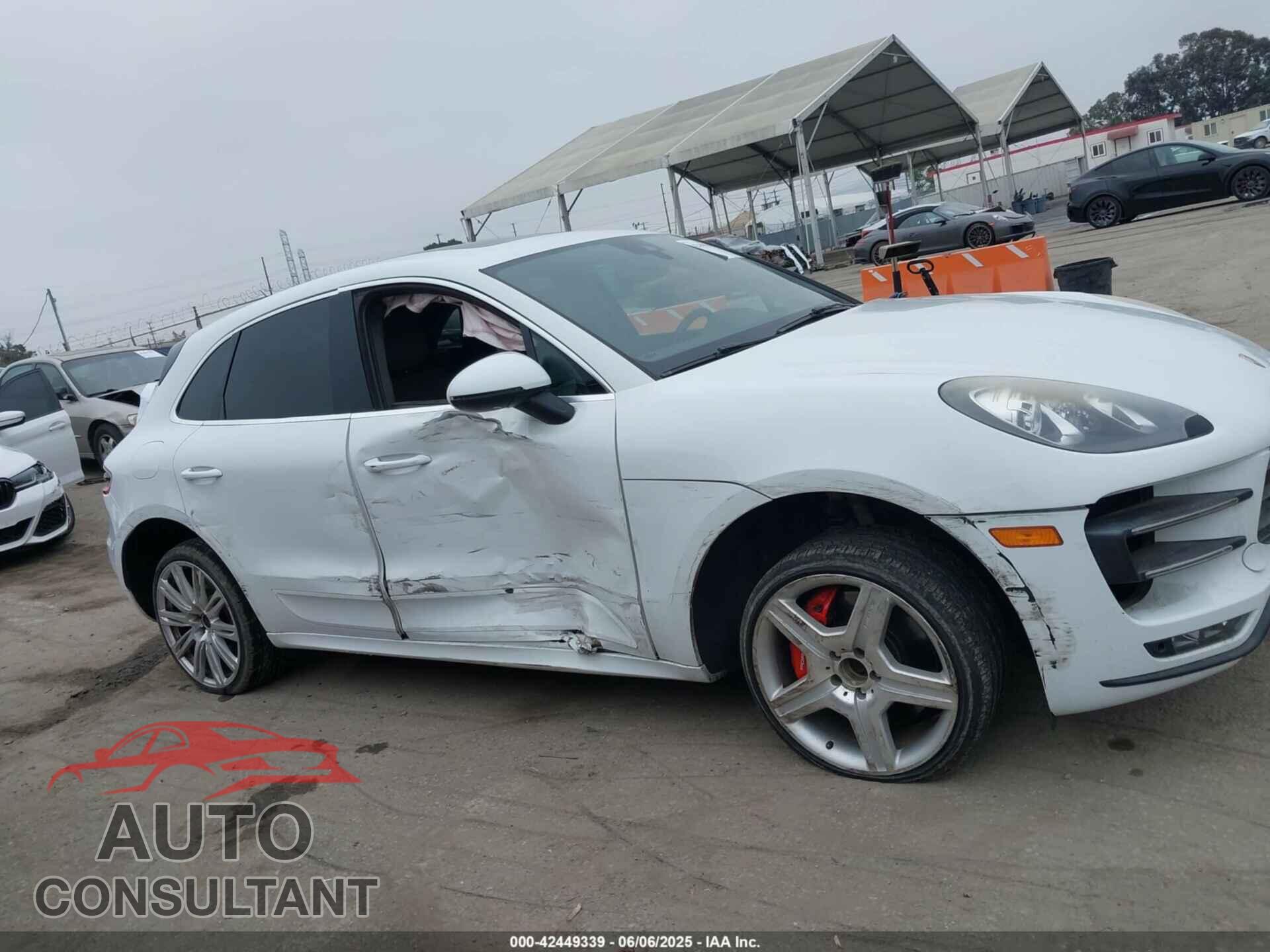 PORSCHE MACAN 2015 - WP1AF2A50FLB98528
