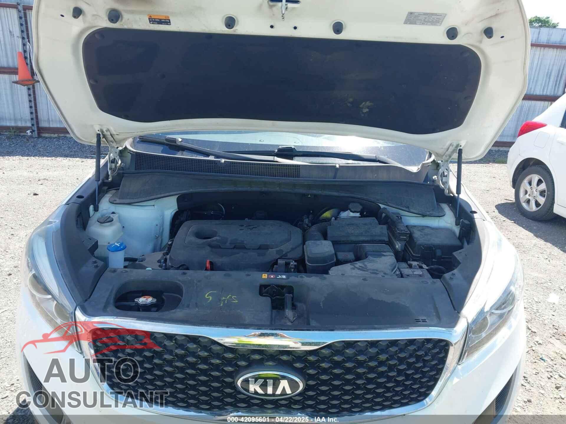 KIA SORENTO 2017 - 5XYPG4A39HG266830