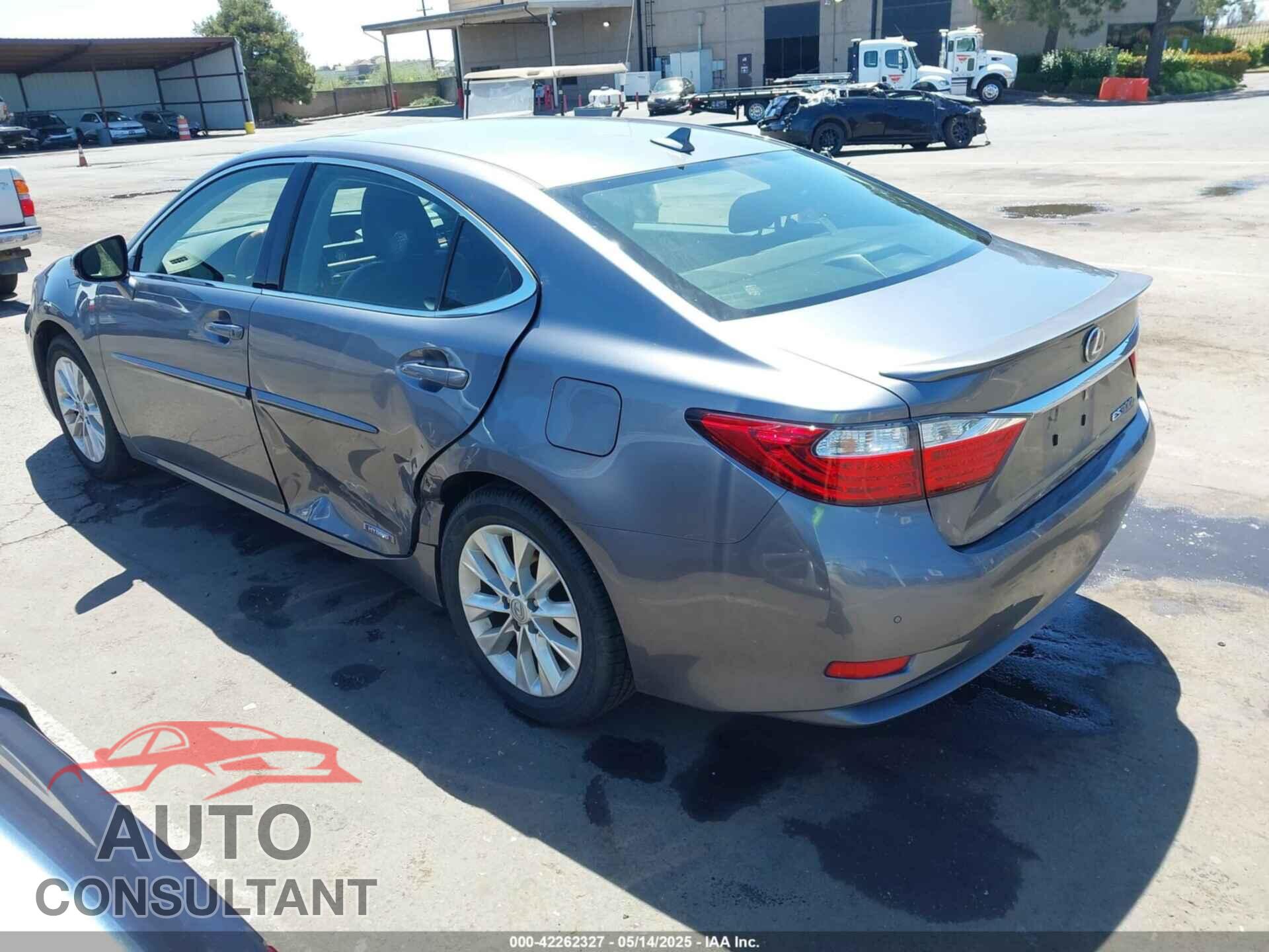 LEXUS ES 300H 2013 - JTHBW1GG6D2033481
