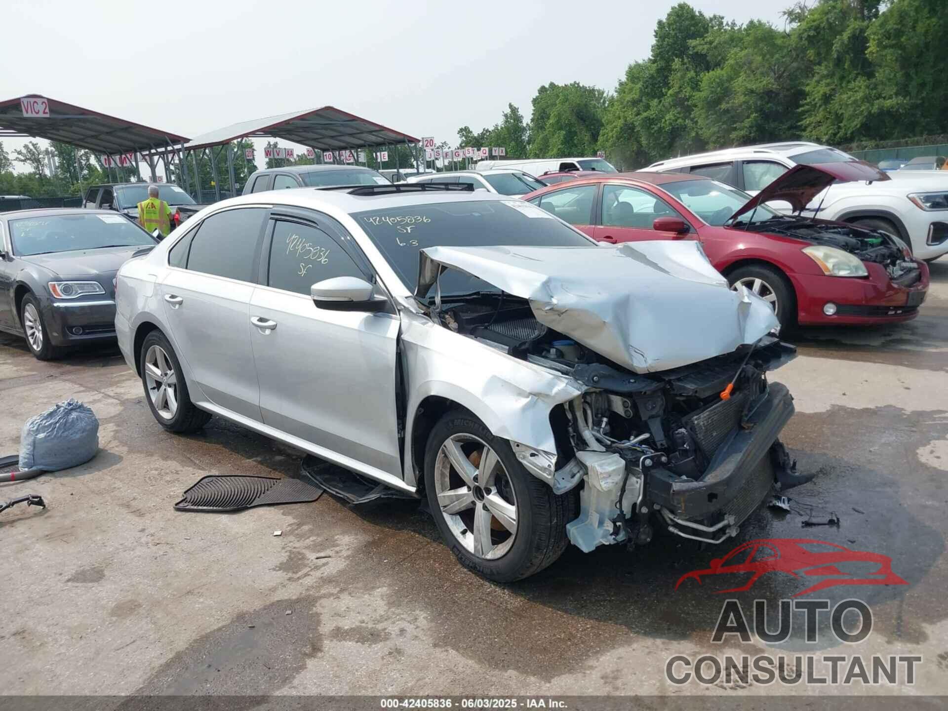 VOLKSWAGEN PASSAT 2013 - 1VWBP7A3XDC008677