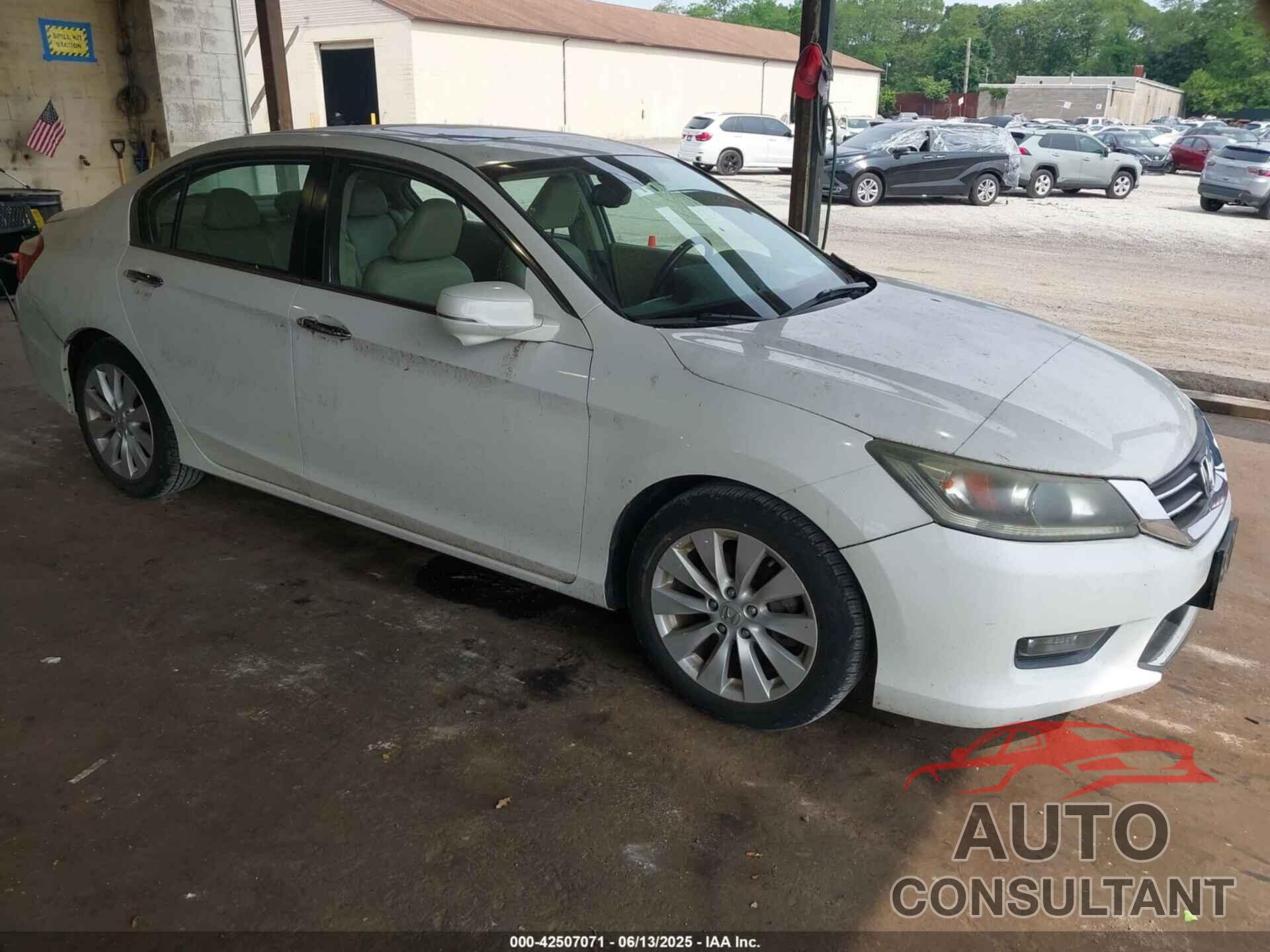 HONDA ACCORD 2015 - 1HGCR2F83FA098246